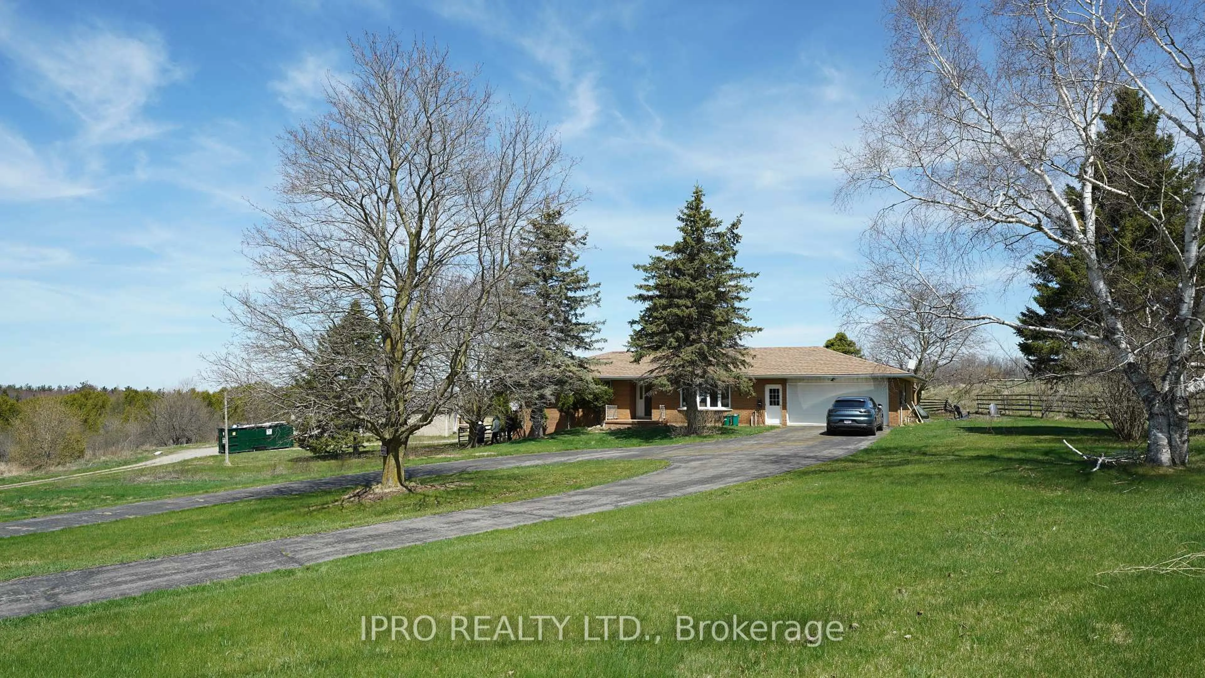 A pic from outside/outdoor area/front of a property/back of a property/a pic from drone, water/lake/river/ocean view for 384 Zephyr Rd, Uxbridge Ontario L0E 1T0