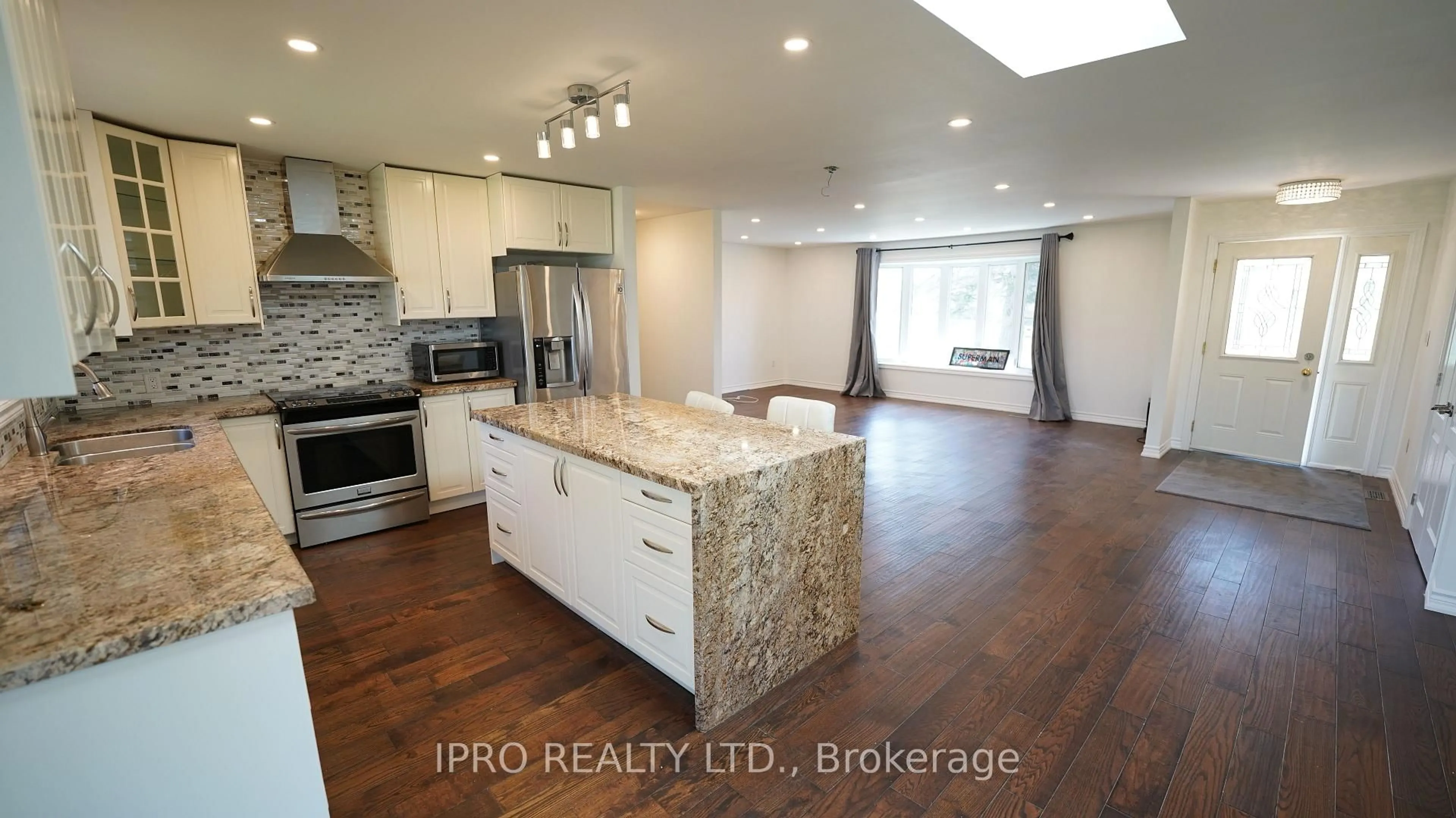 Open concept kitchen, unknown for 384 Zephyr Rd, Uxbridge Ontario L0E 1T0