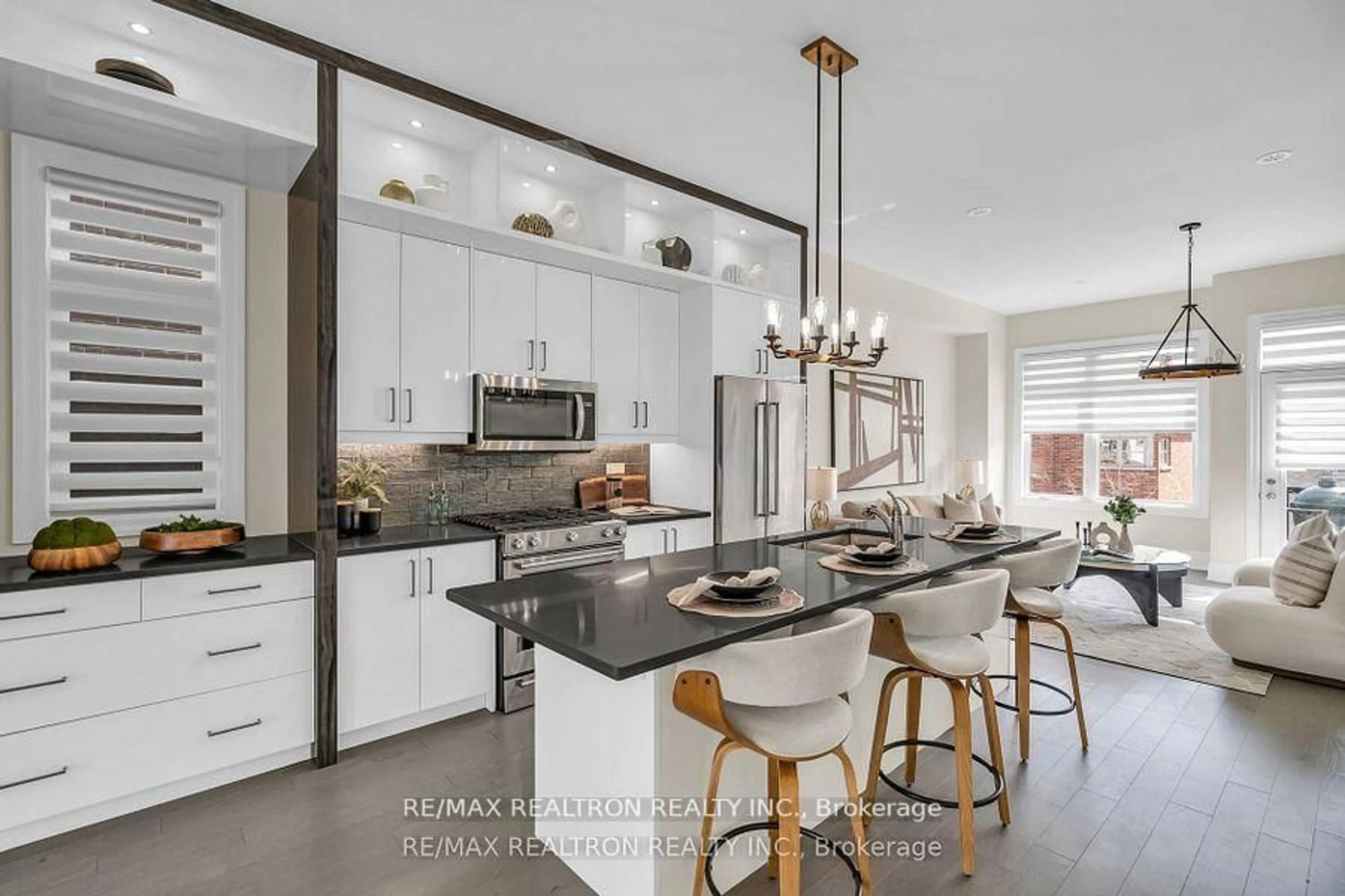 Open concept kitchen, ceramic/tile floor for 178 Golden Tr, Vaughan Ontario L6A 5A1