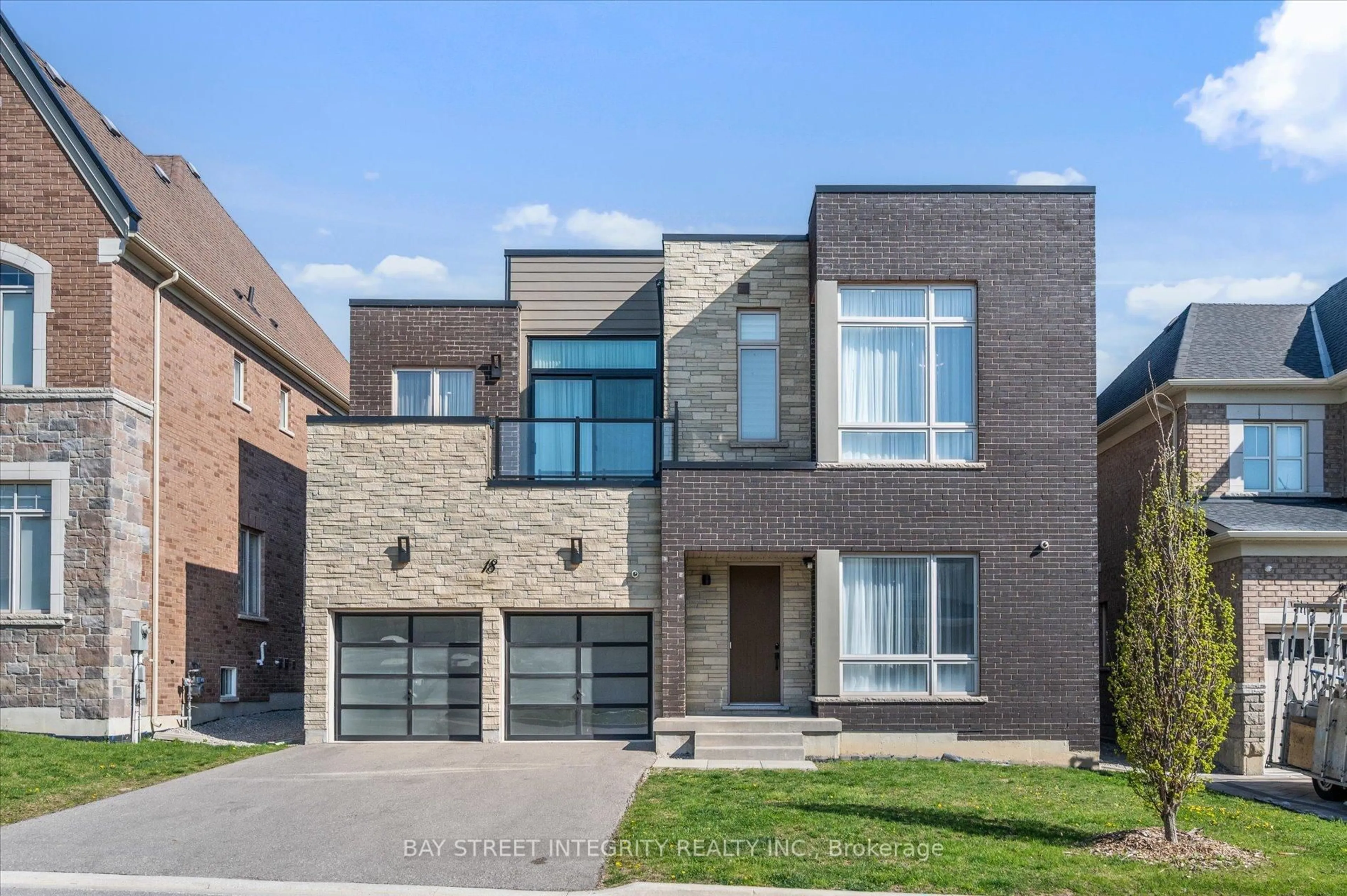 Home with brick exterior material, street for 18 Aspy Crt, Vaughan Ontario L6A 4X7