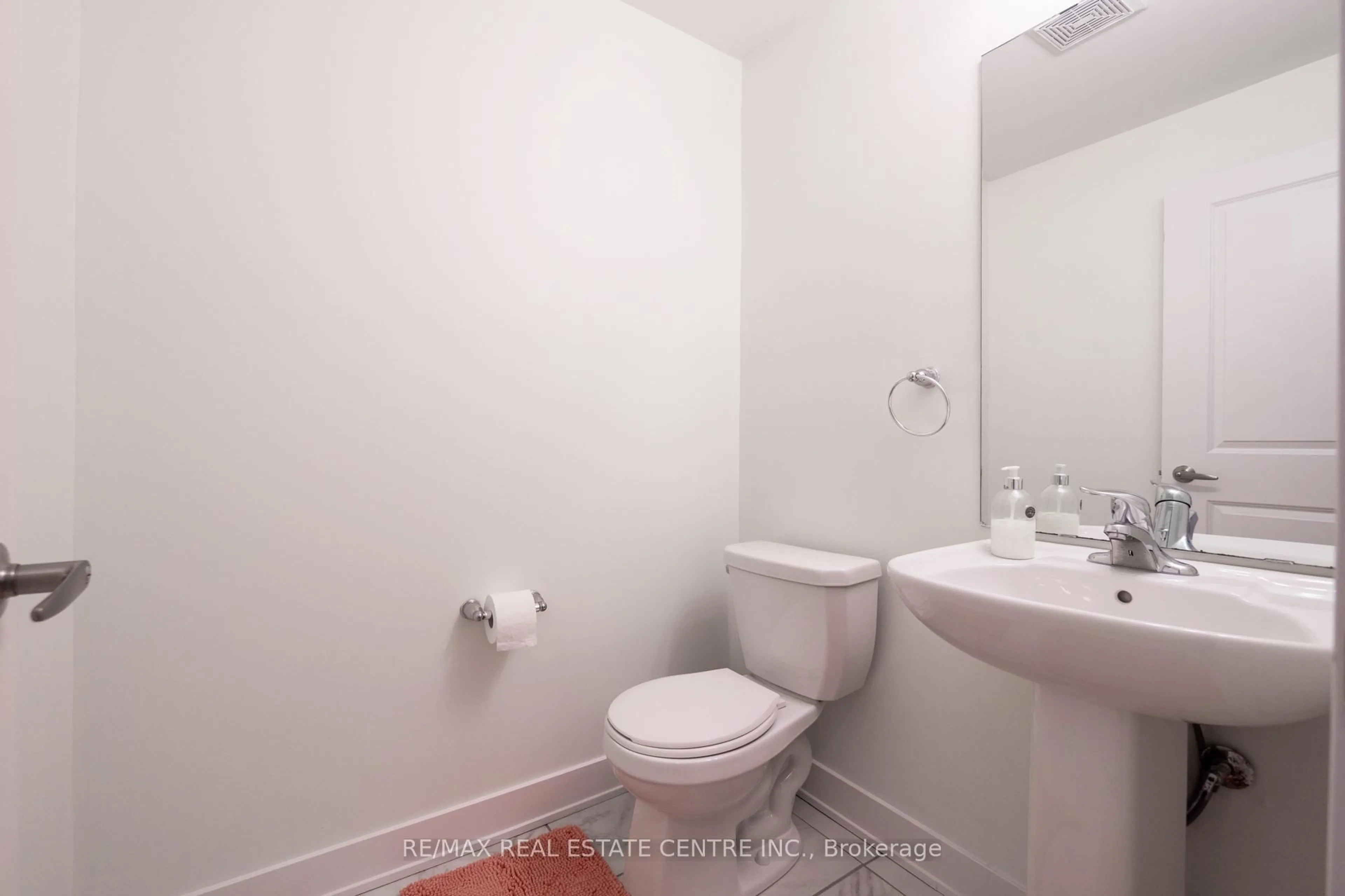 A pic of a room for 53 Benoit St, Vaughan Ontario L4H 4R3