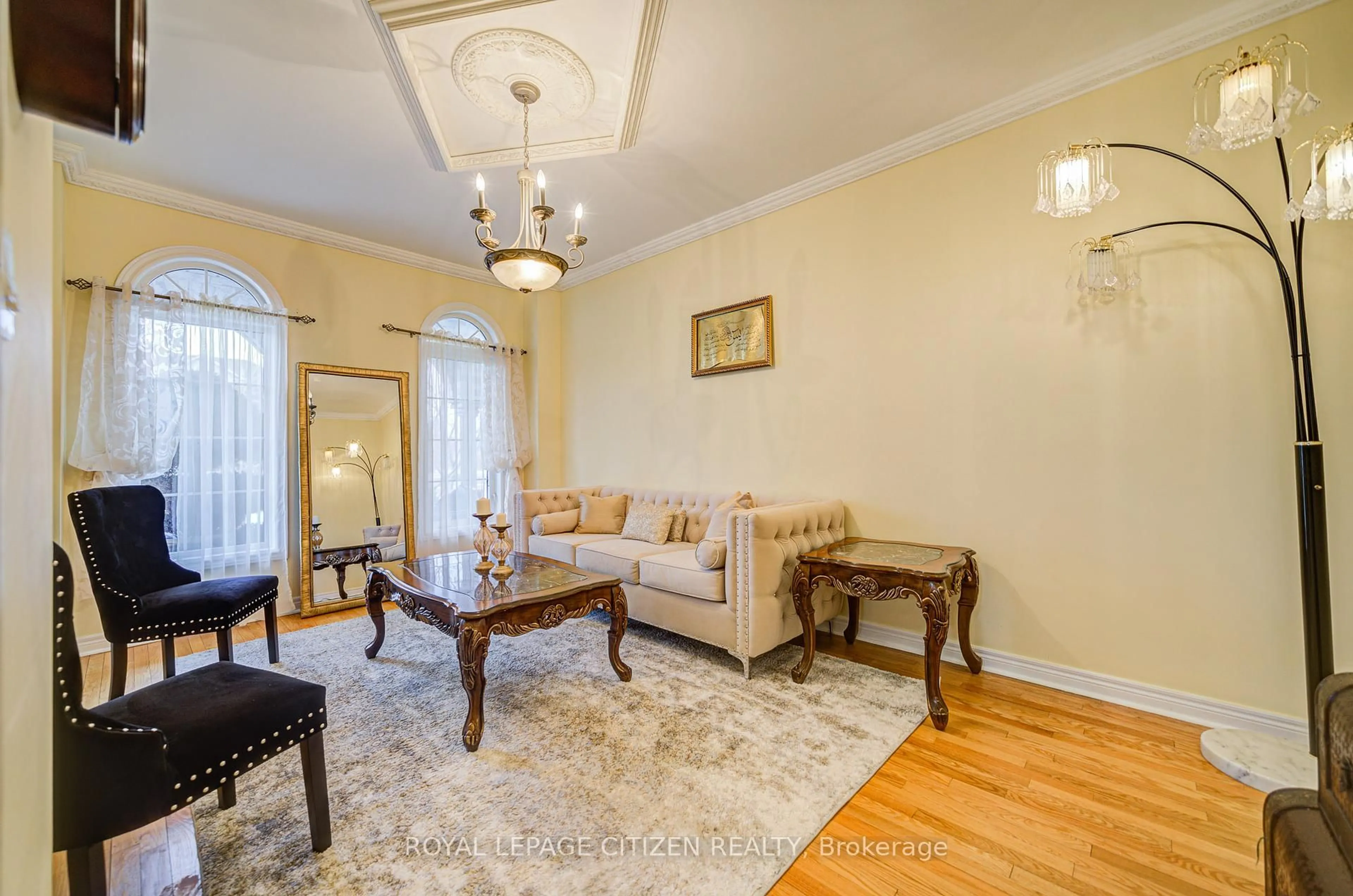 Living room with furniture, unknown for 180 Kimber Cres, Vaughan Ontario L4L 9K3