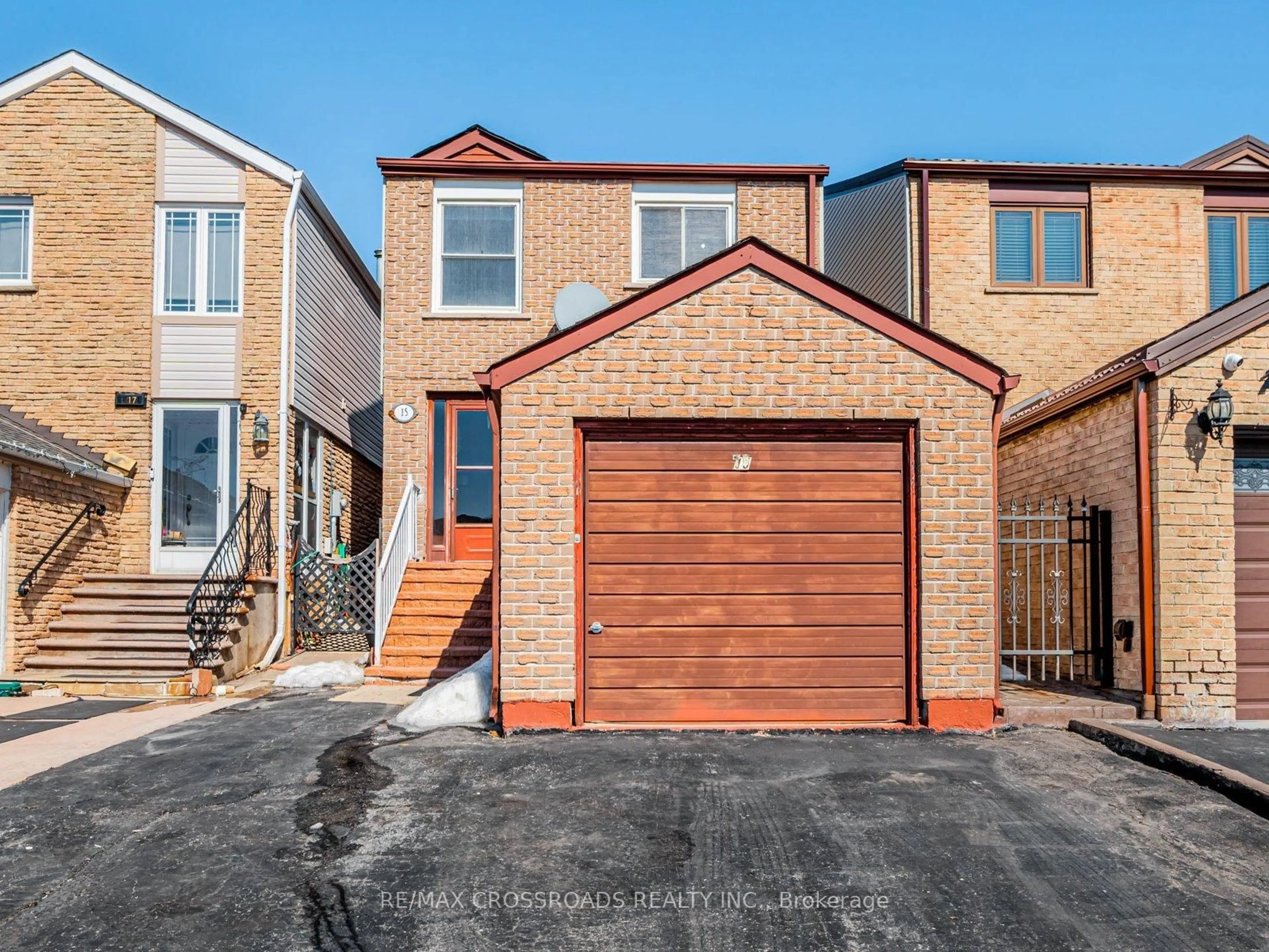 Home with brick exterior material, street for 15 Peachtree Pl, Vaughan Ontario L4K 2C4