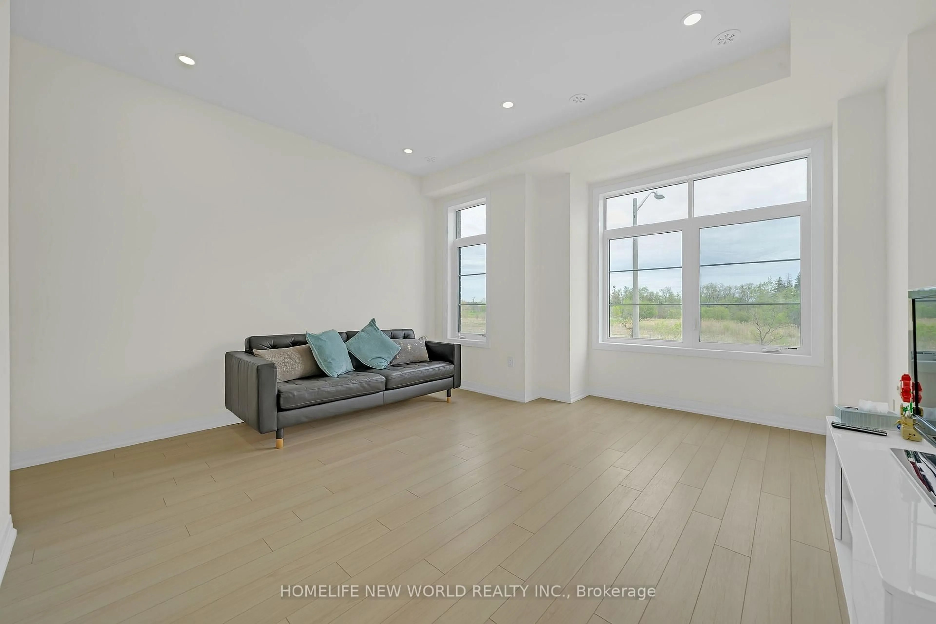 Living room with furniture, unknown for 107 Carneros Way, Markham Ontario L6B 1R2