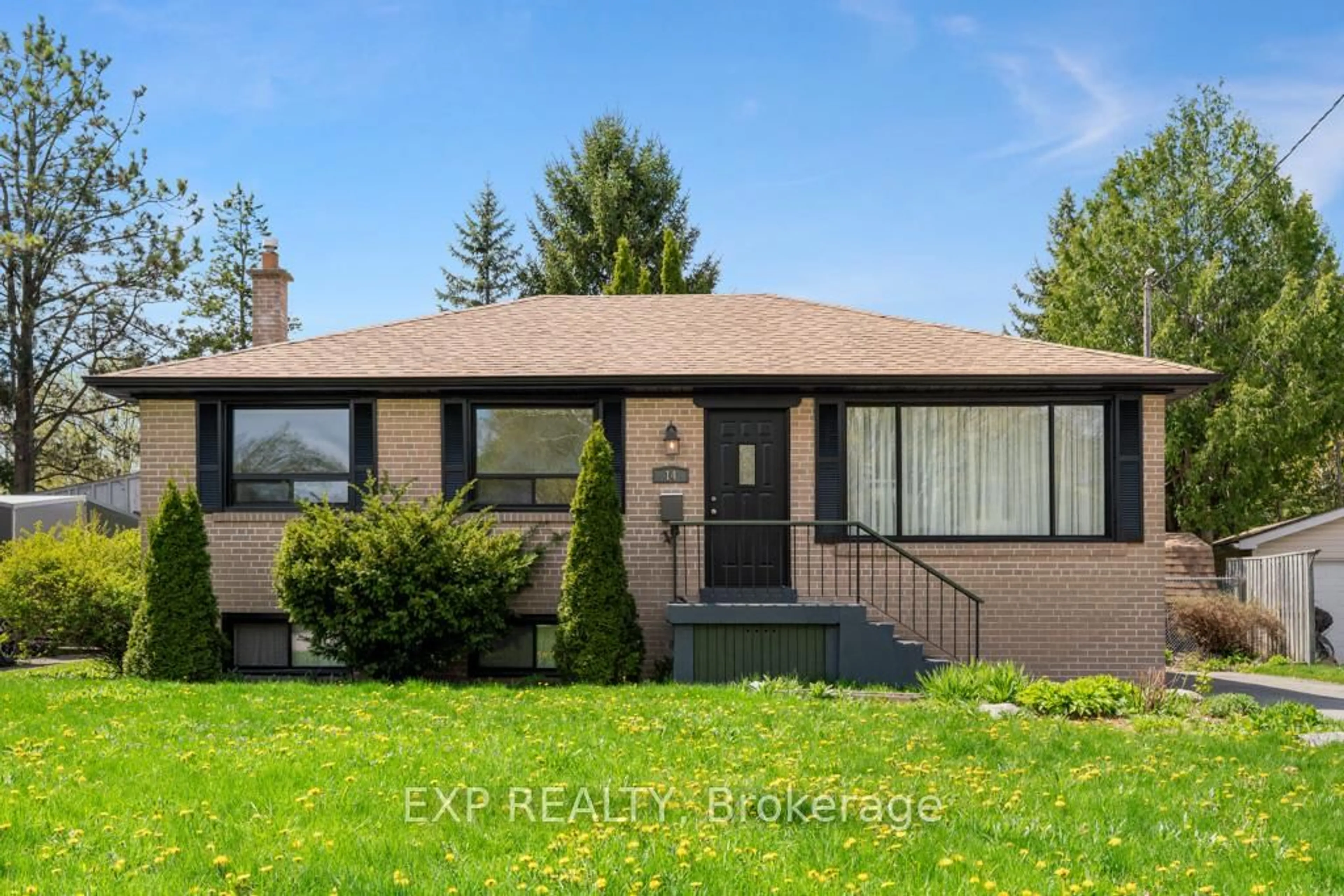 Home with vinyl exterior material, street for 14 Webster Dr, Aurora Ontario L4G 2A5