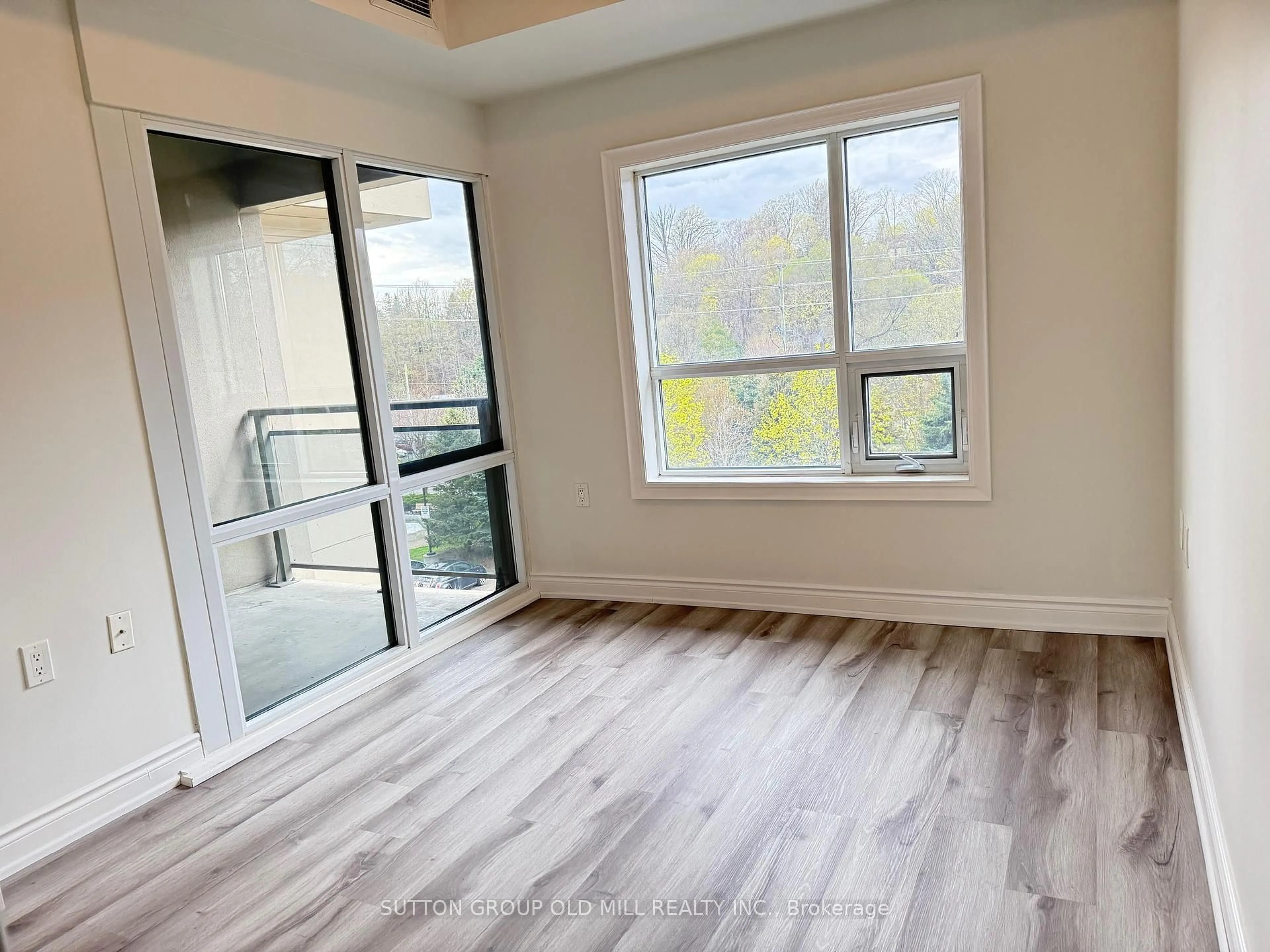 A pic of a room for 8201 Islington Ave #432, Vaughan Ontario L4L 9S6