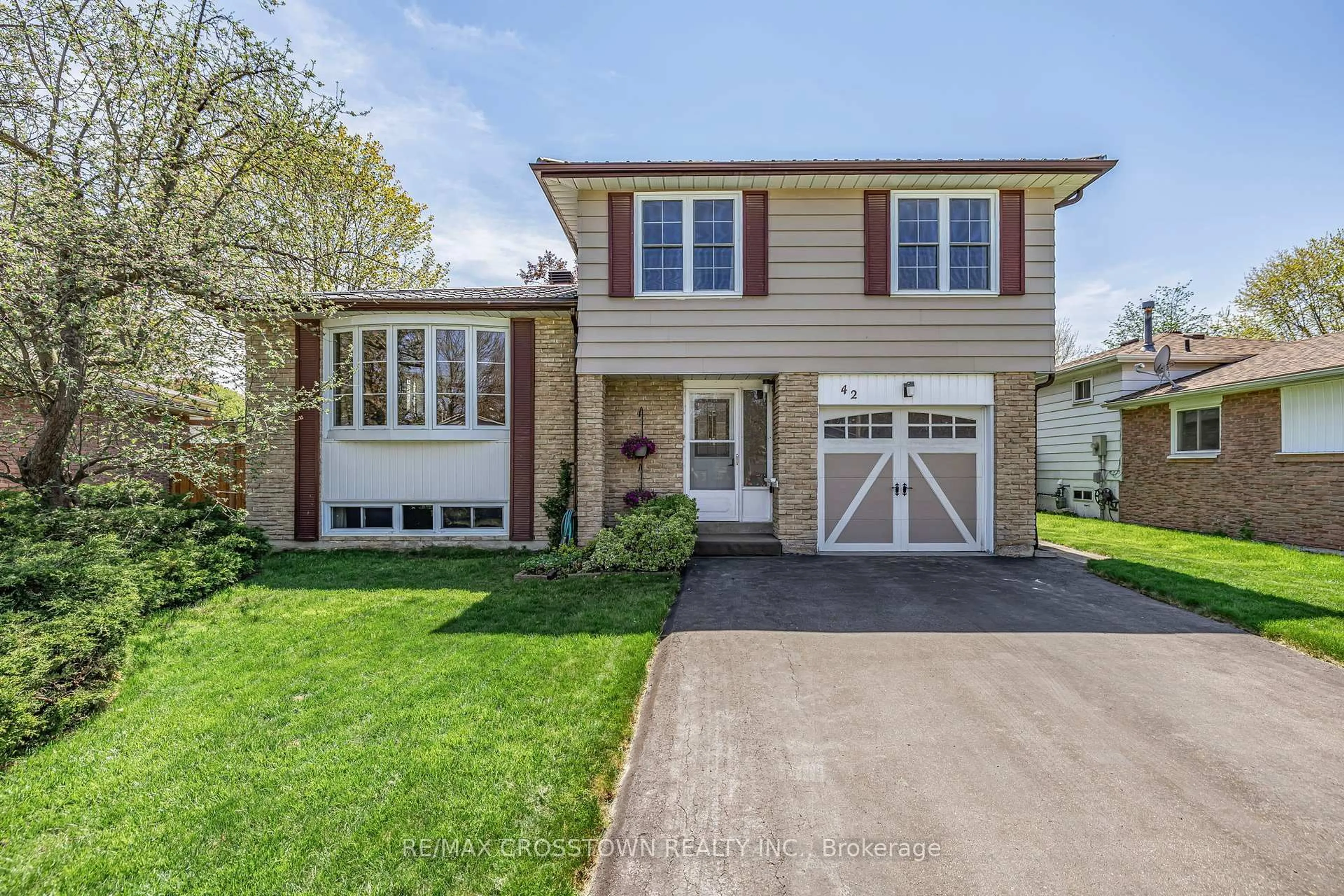 Unknown for 42 Mccague Cres, New Tecumseth Ontario L9R 1A6