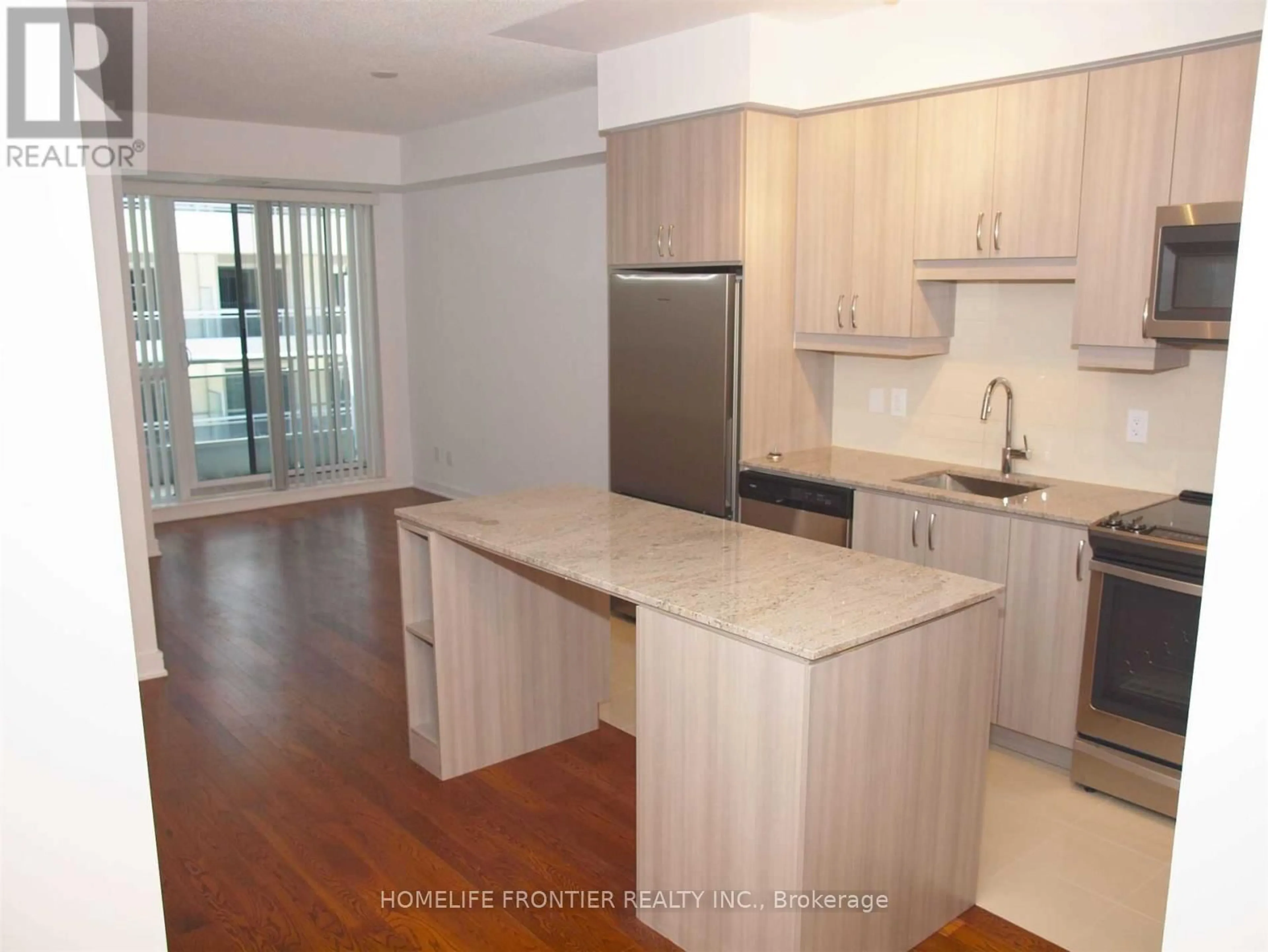 Standard kitchen, wood/laminate floor for 9191 Yonge St #512, Richmond Hill Ontario L4C 1E2