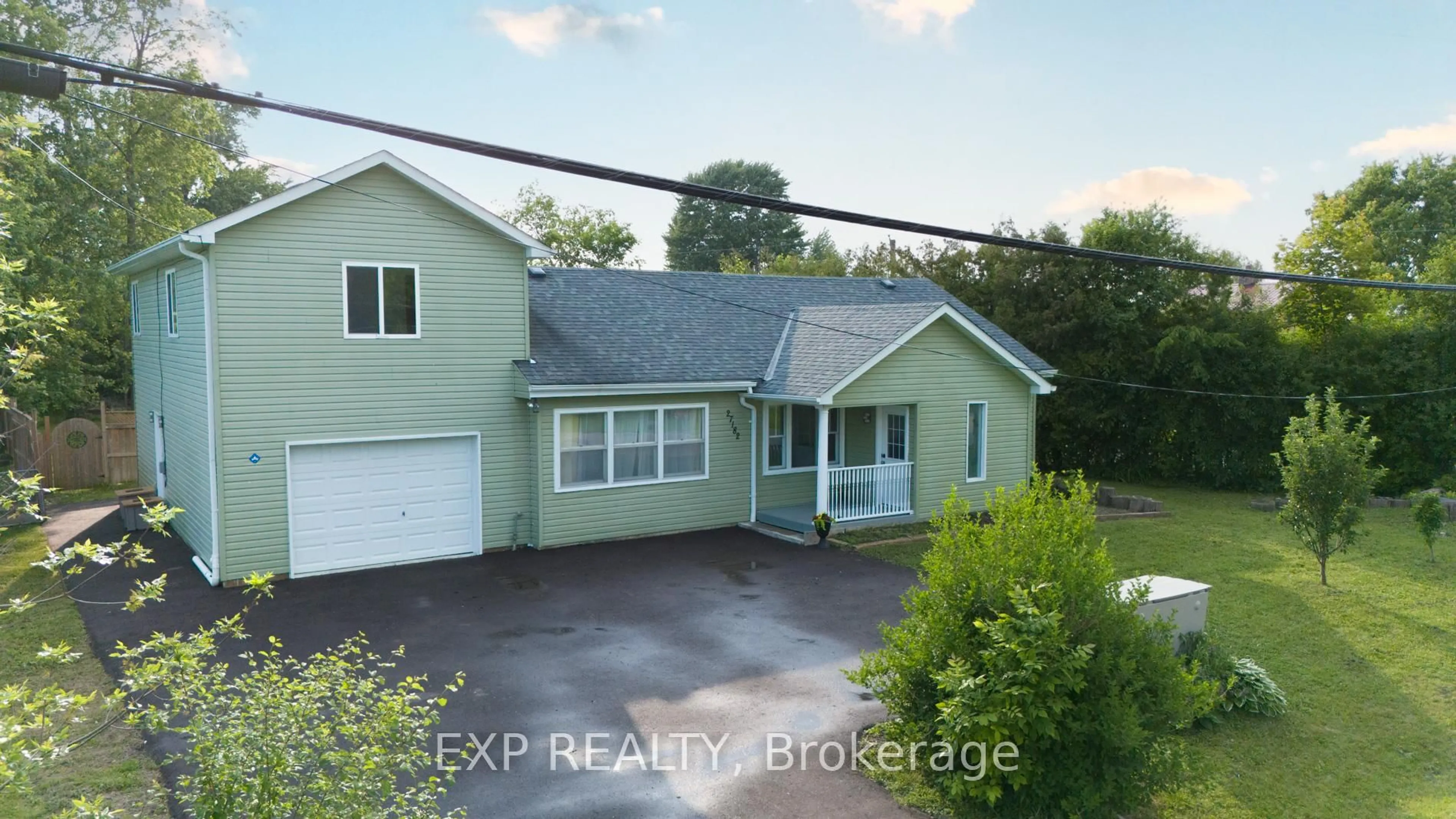 A pic from outside/outdoor area/front of a property/back of a property/a pic from drone, unknown for 27182 Civic Centre Rd, Georgina Ontario L0E 1S0