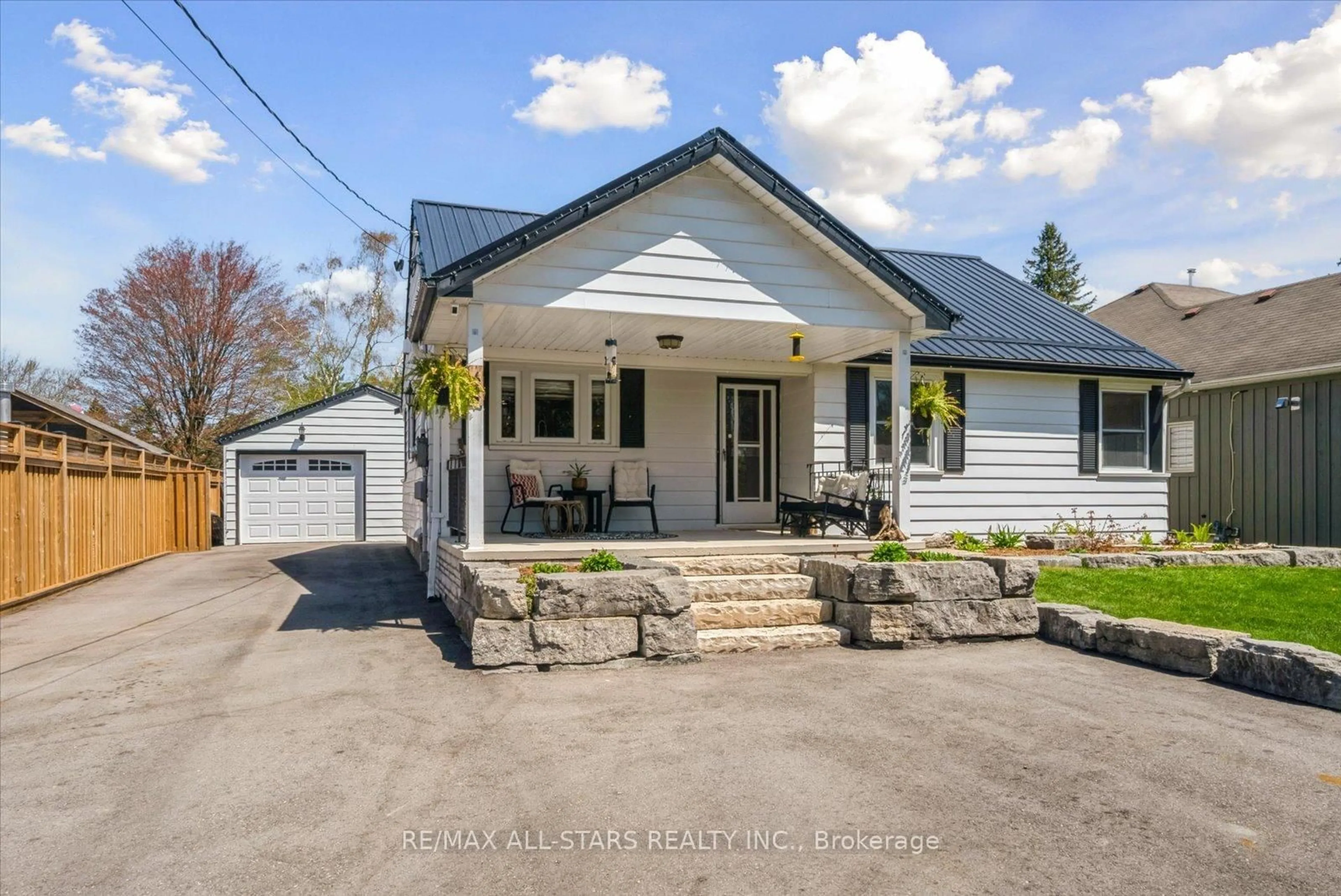 Unknown for 64 Golfview Cres, Georgina Ontario L0E 1R0