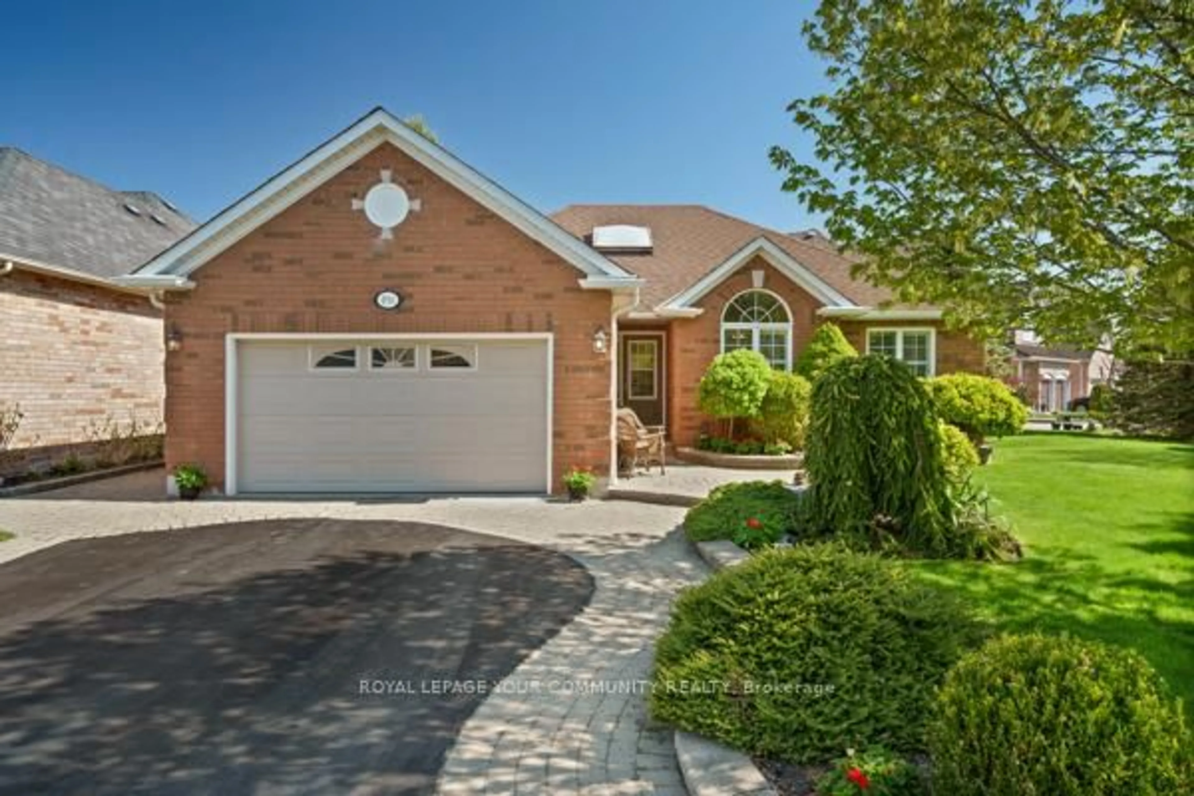 Home with brick exterior material, street for 851 Shadrach Dr, Newmarket Ontario L3X 2H2