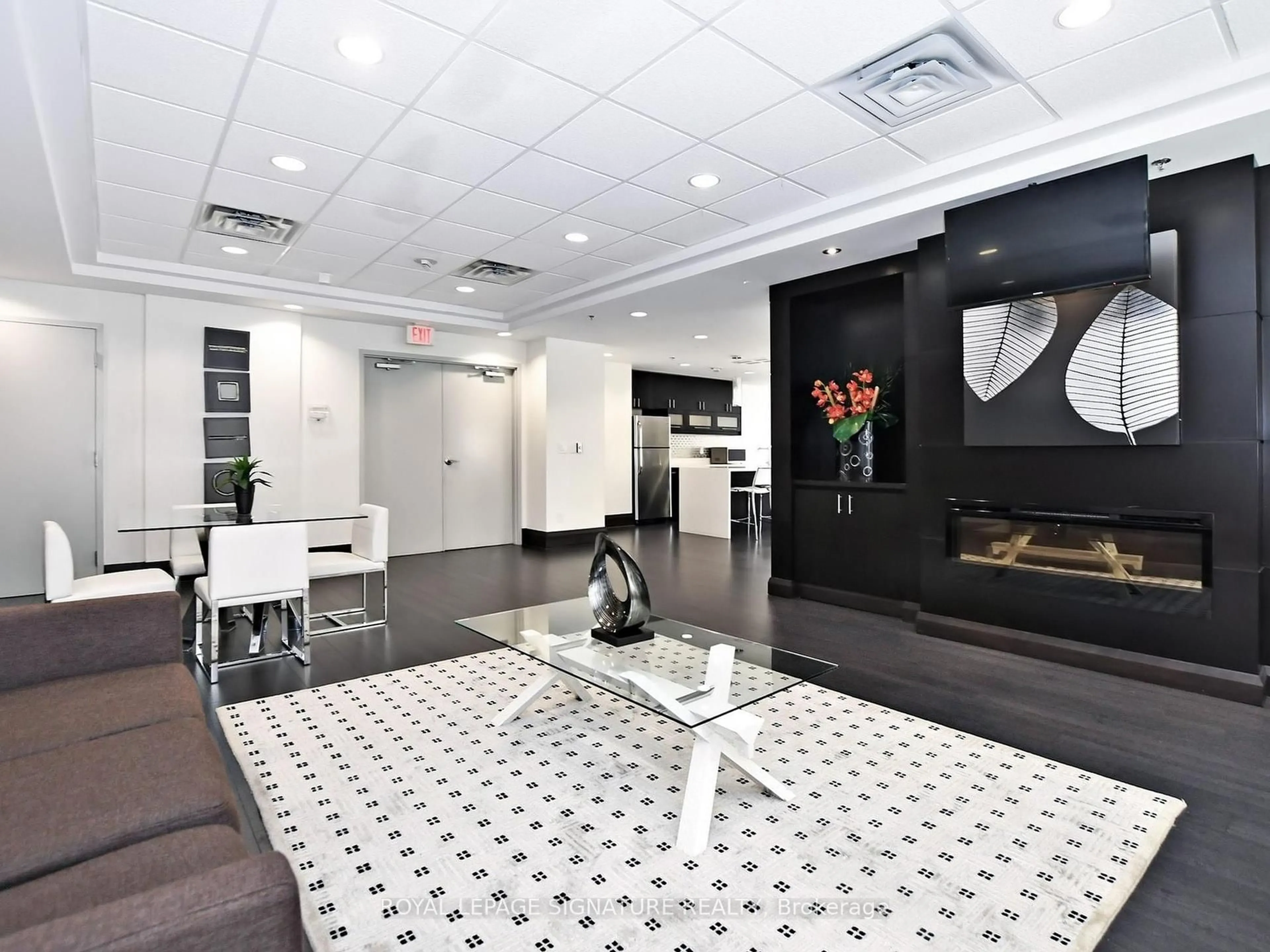 Lobby for 73 King William Cres #802, Richmond Hill Ontario L4B 0C2
