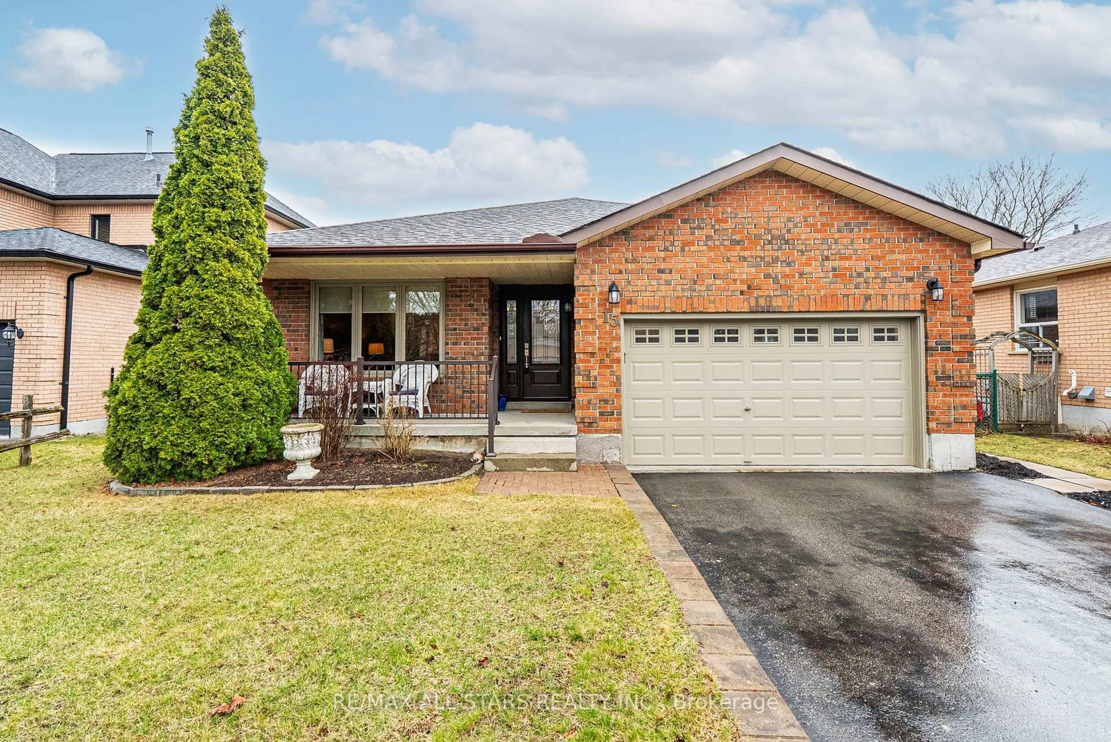 Home with brick exterior material, street for 15 St Johns Crt, Uxbridge Ontario L9P 1M3