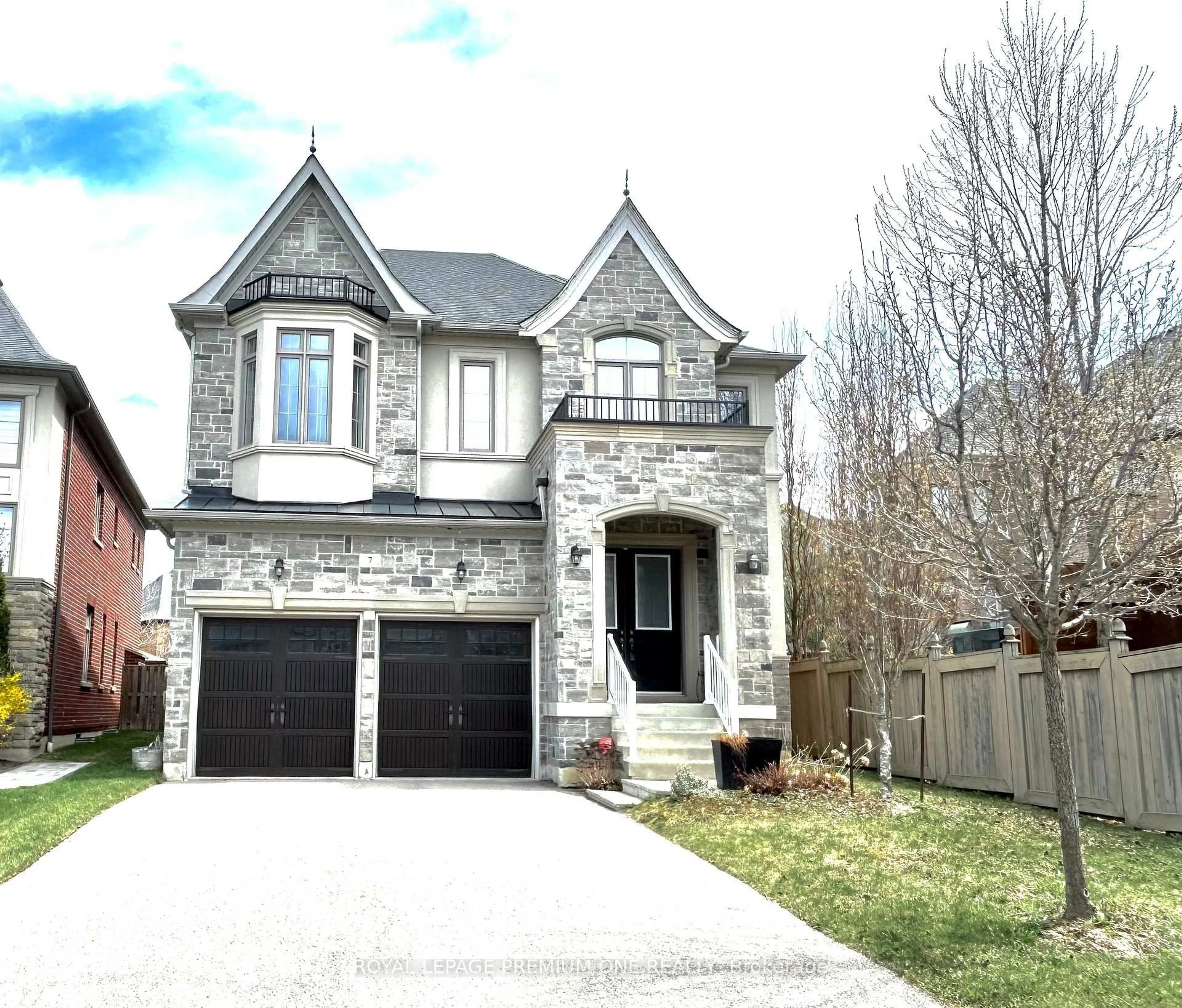 Home with brick exterior material, street for 7 Robert Berry Cres, King Ontario L7B 1C9