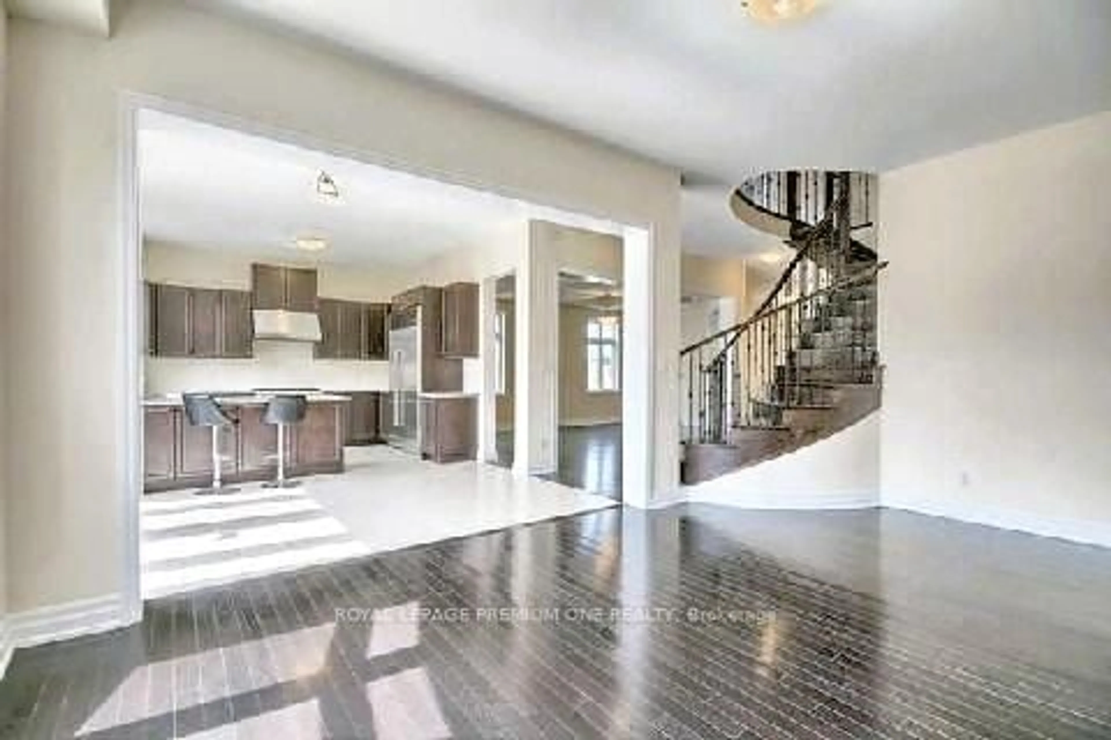 Unknown for 7 Robert Berry Cres, King Ontario L7B 1C9