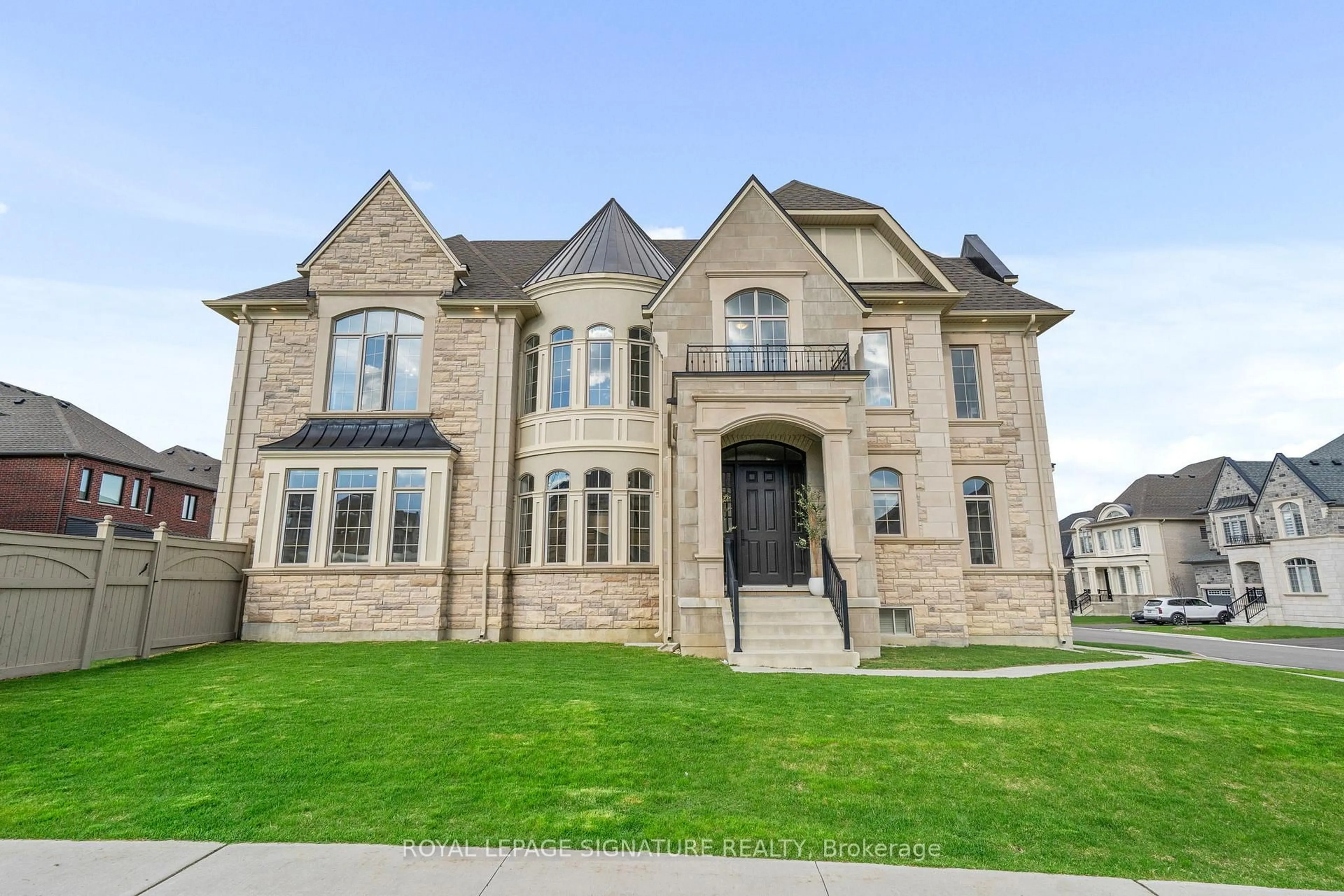 Home with brick exterior material, street for 28 Lake Lenora Ave, King Ontario L7B 0P7