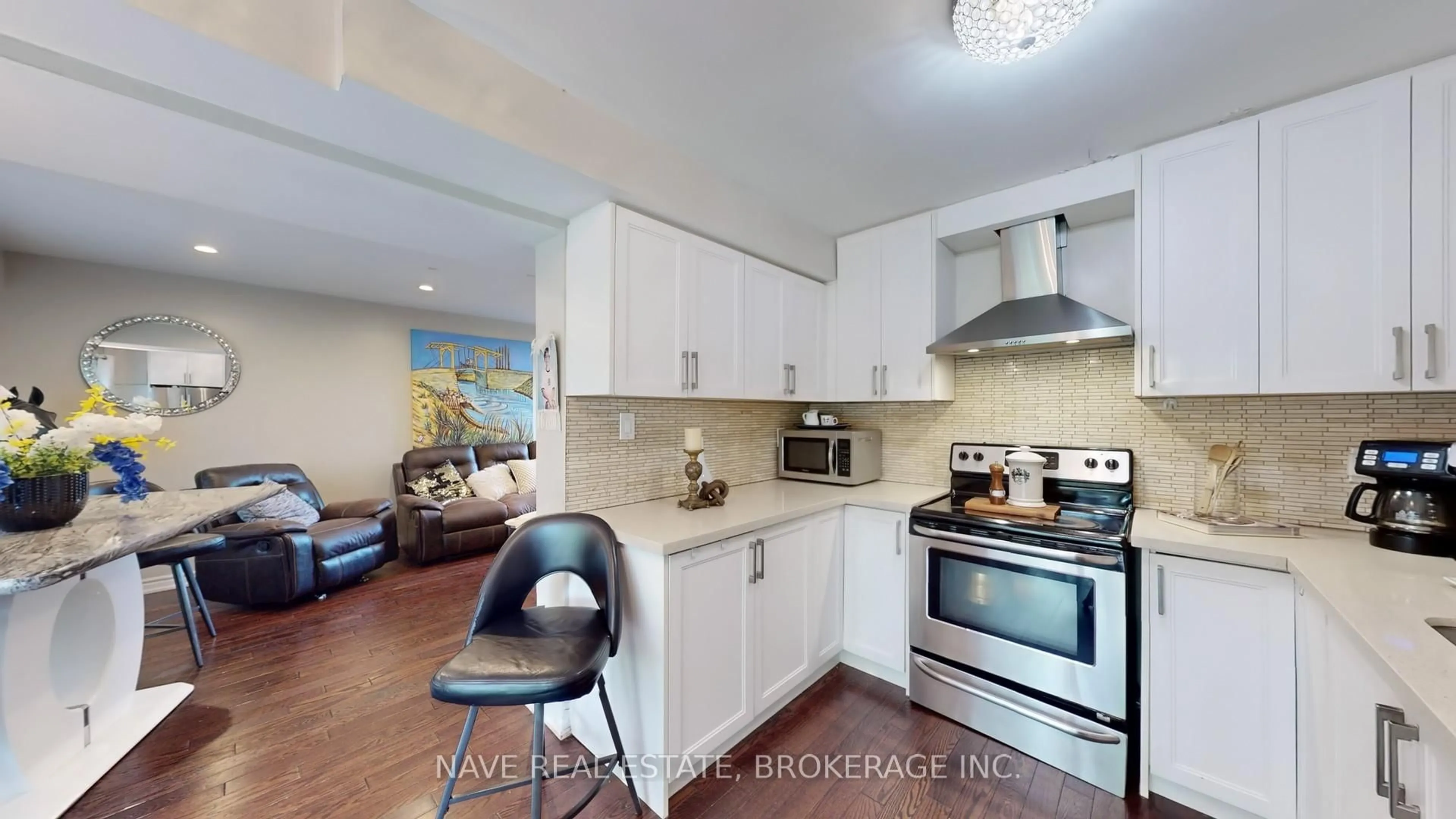 Open concept kitchen, unknown for 244 Cedar Ave, Richmond Hill Ontario L4C 2B2