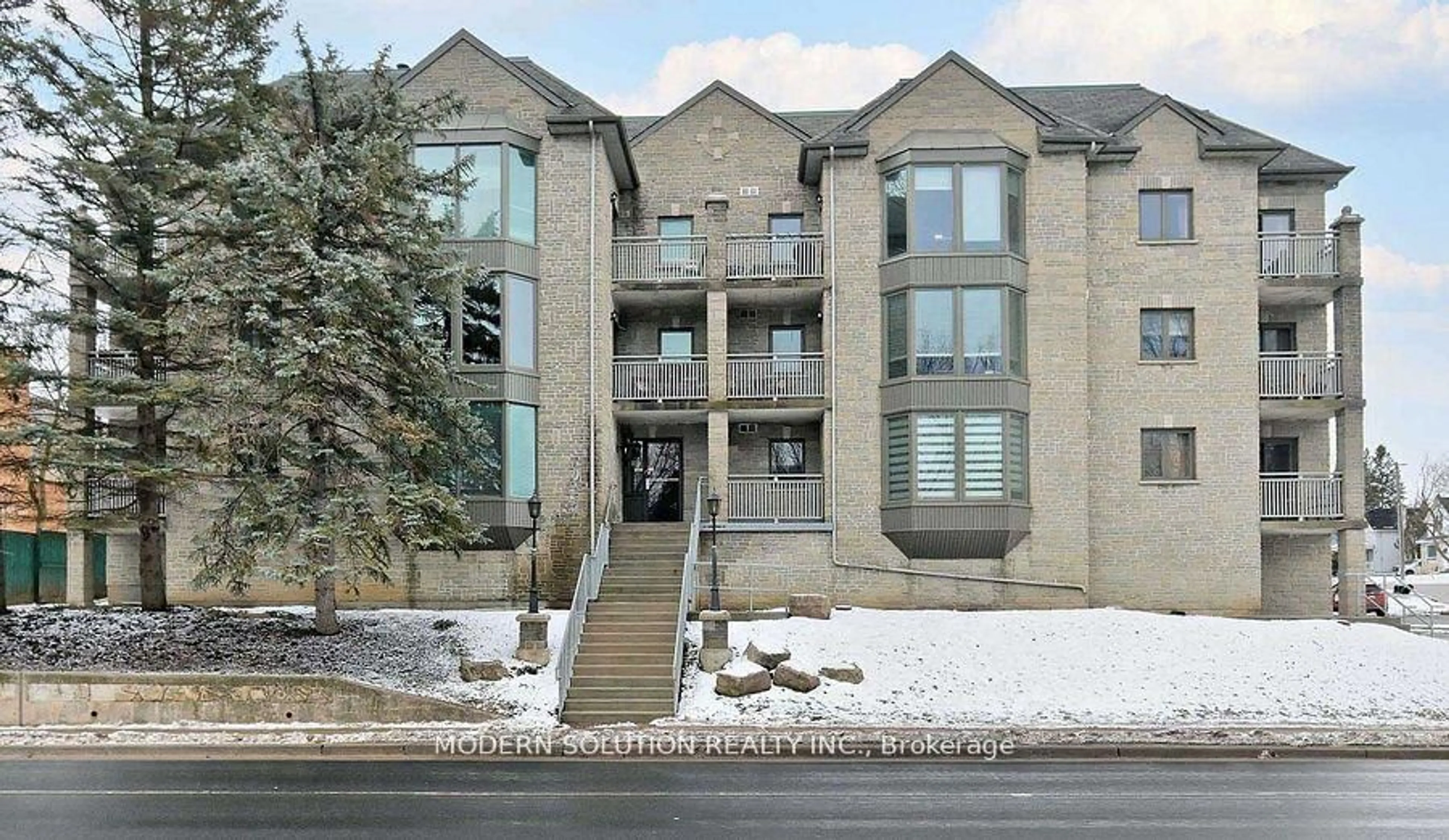 Unknown for 21 George St #304, Aurora Ontario L4G 2S1