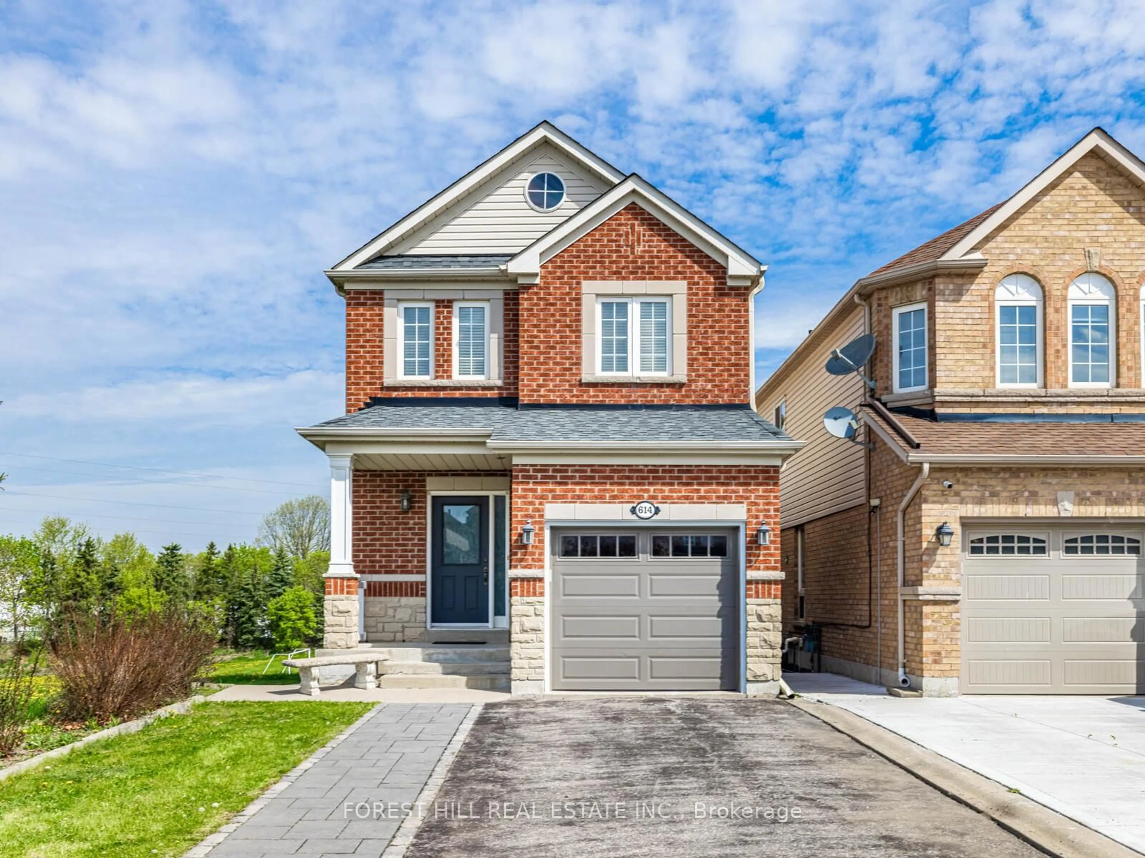 Home with brick exterior material, street for 614 Mcbean Ave, Newmarket Ontario L3X 2L5