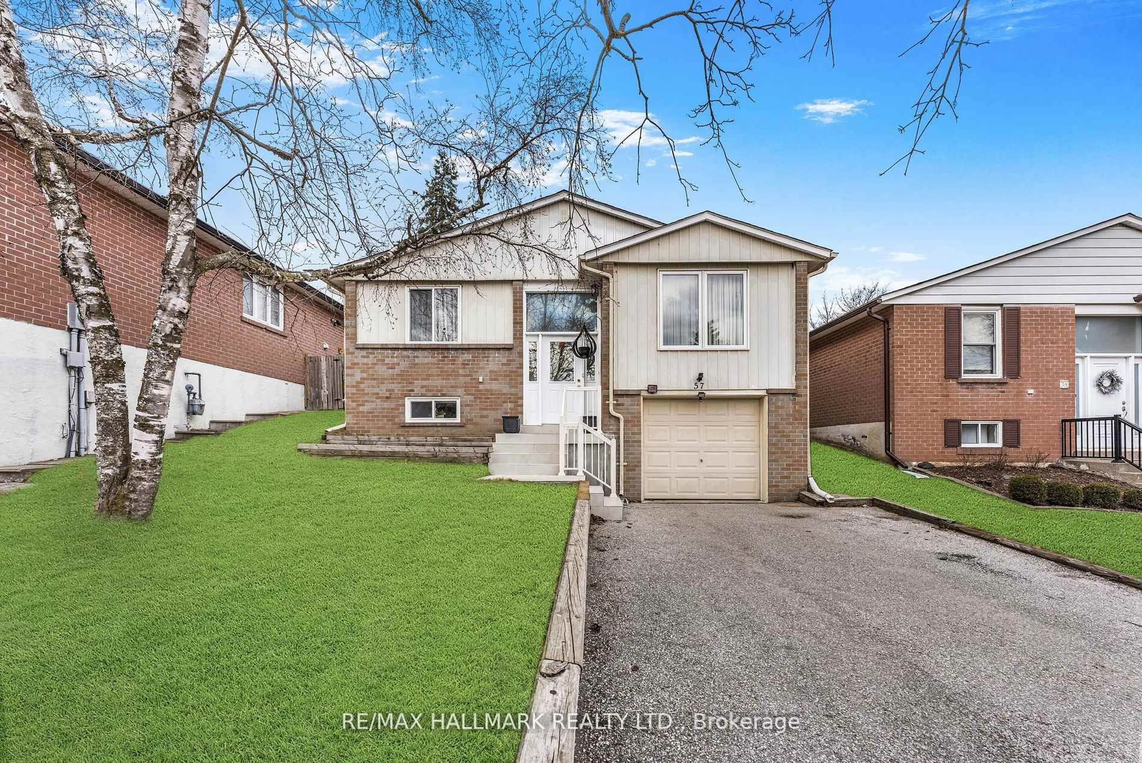 Home with brick exterior material, street for 57 WILLIAM ROE Blvd, Newmarket Ontario L3Y 5E9
