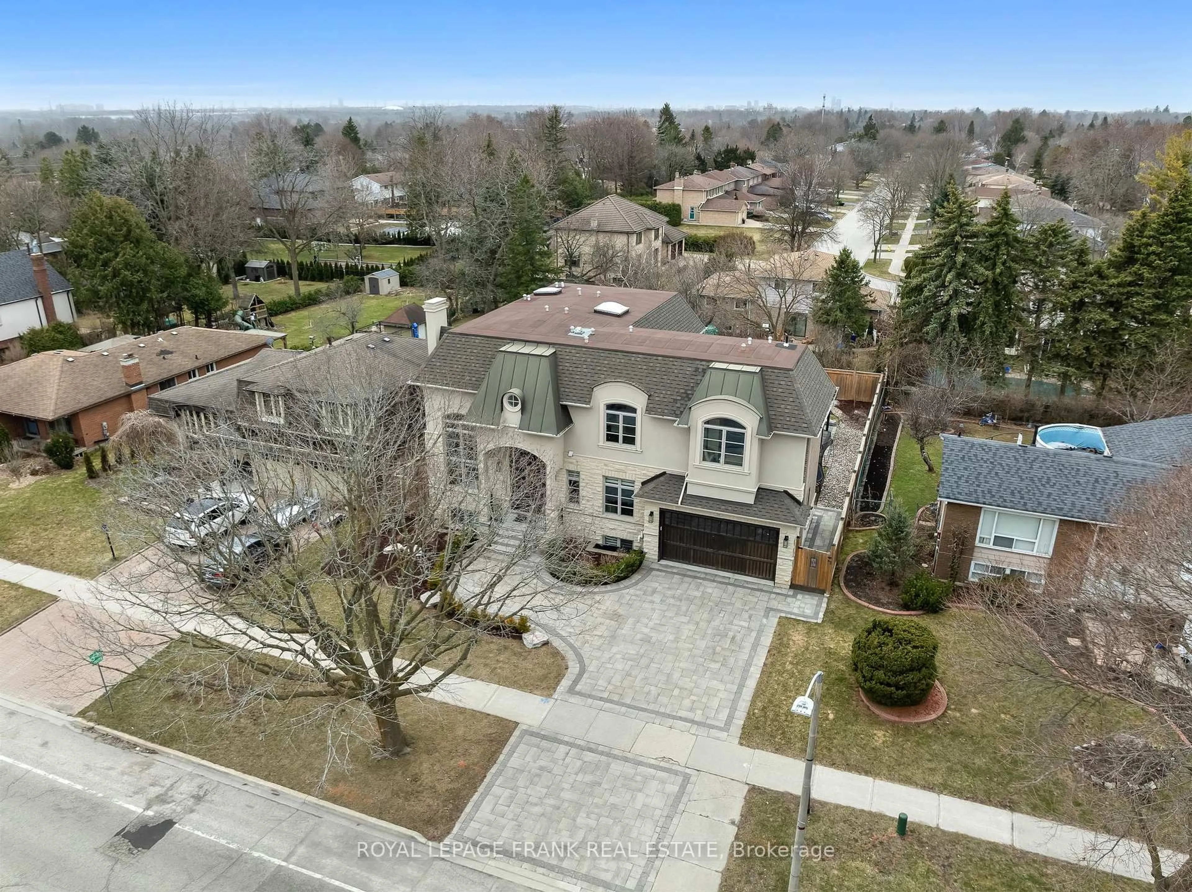 A pic from outside/outdoor area/front of a property/back of a property/a pic from drone, street for 52 Wootten Way, Markham Ontario L3P 2Y4