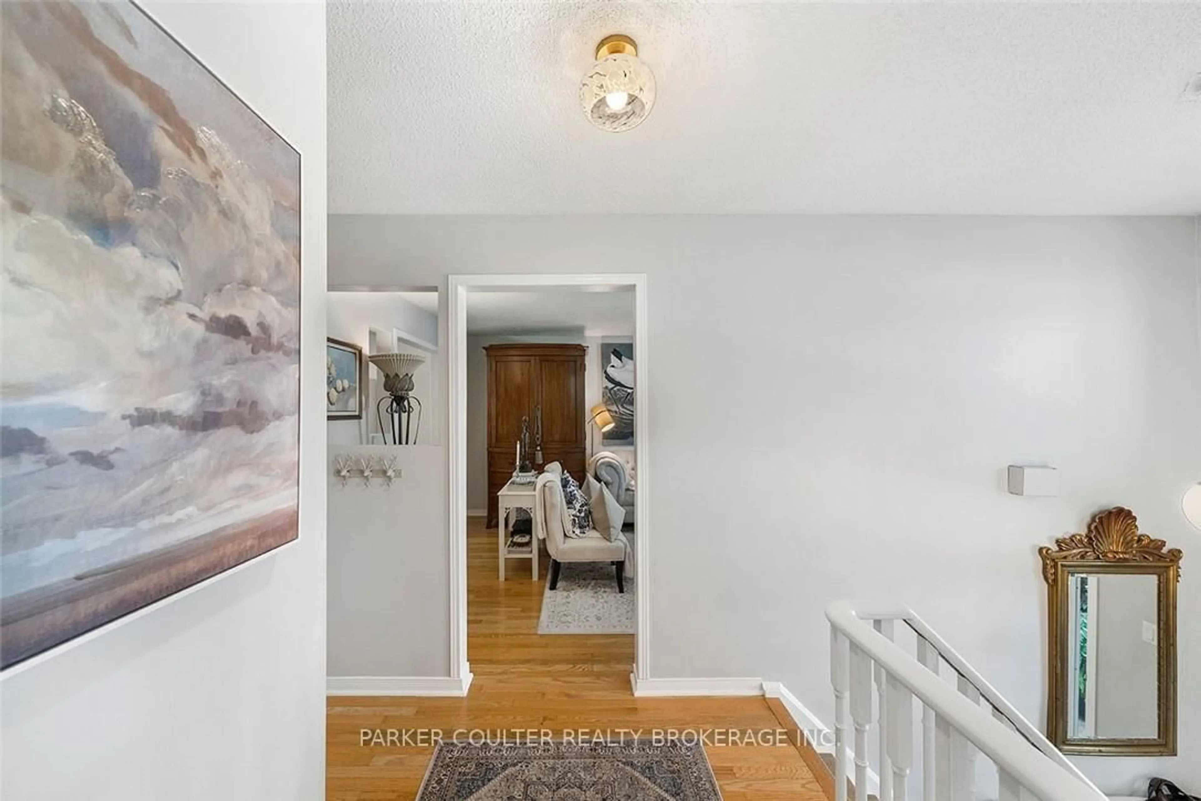 Indoor entryway for 11 Robertson Rd, Essa Ontario L3W 0J4