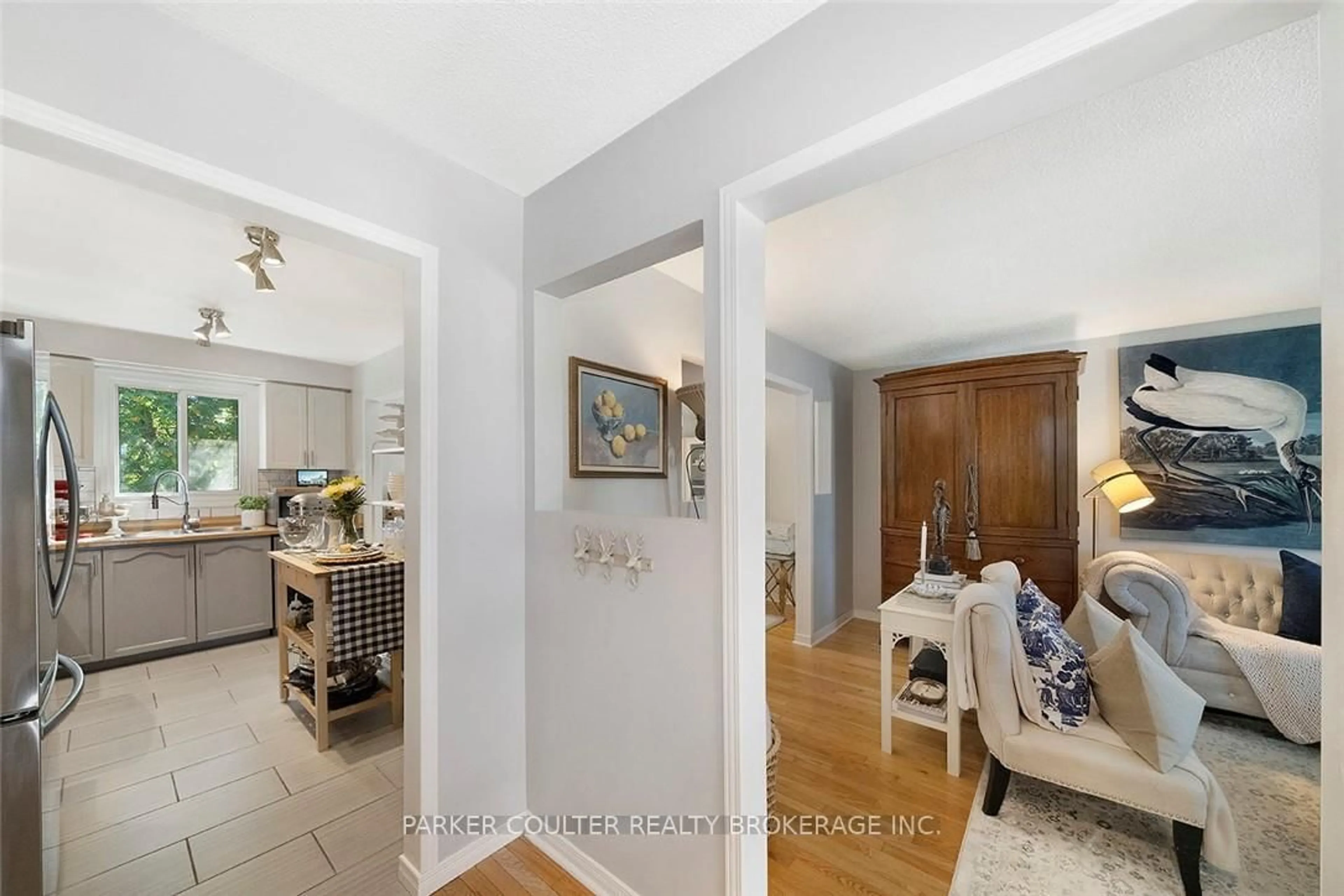 Indoor entryway for 11 Robertson Rd, Essa Ontario L3W 0J4