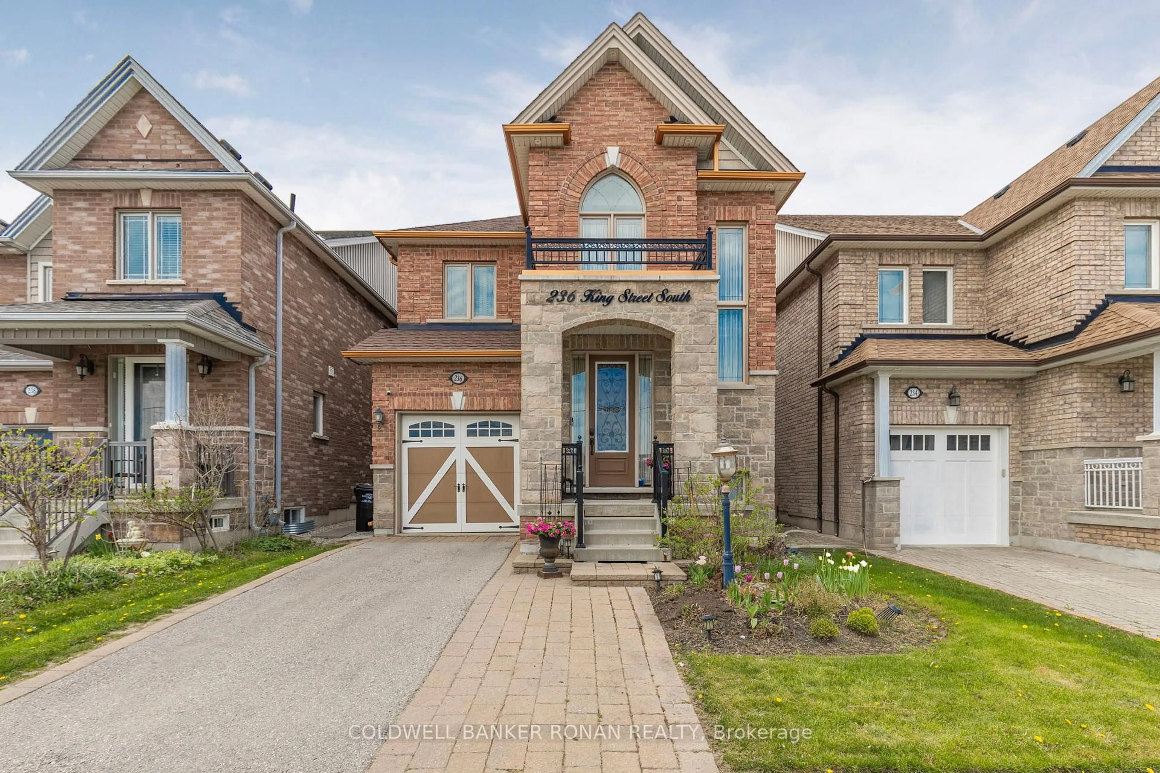 Home with brick exterior material, street for 236 King St, New Tecumseth Ontario L9R 0H6