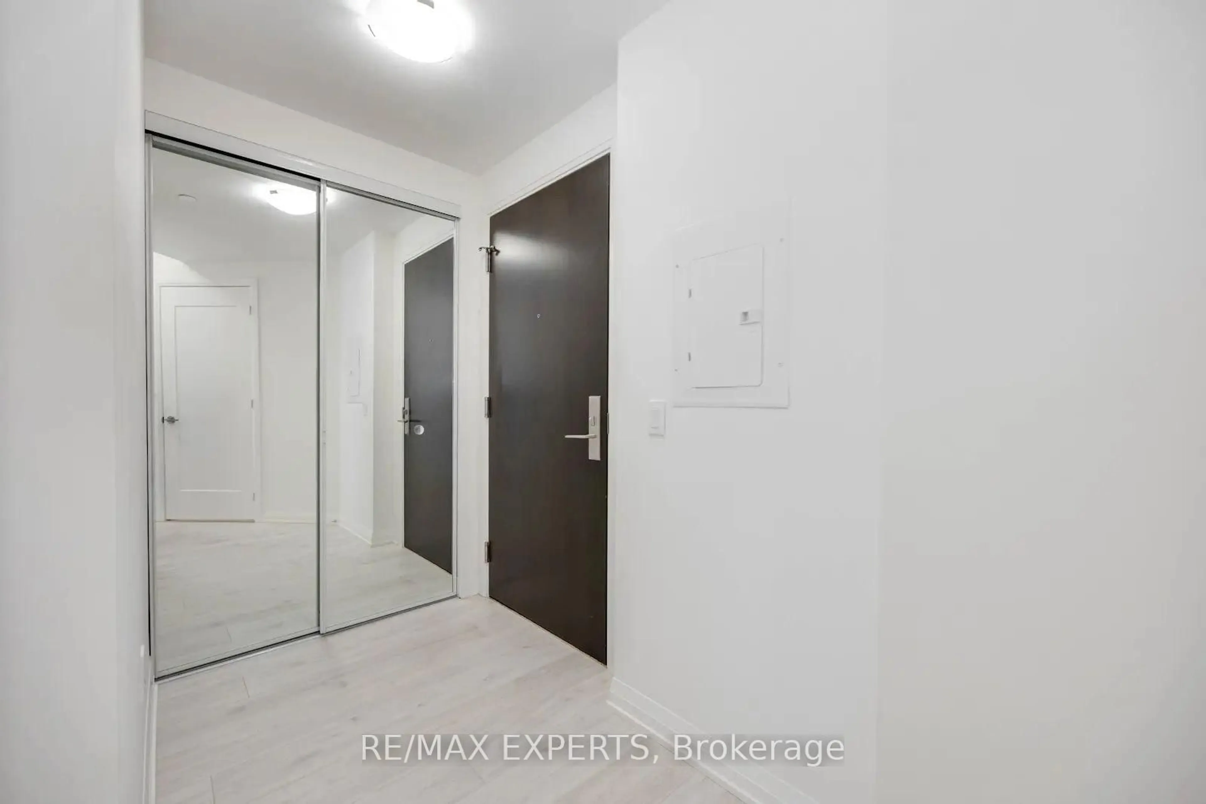 Unknown for 9000 Jane St #902, Vaughan Ontario L4K 0M6