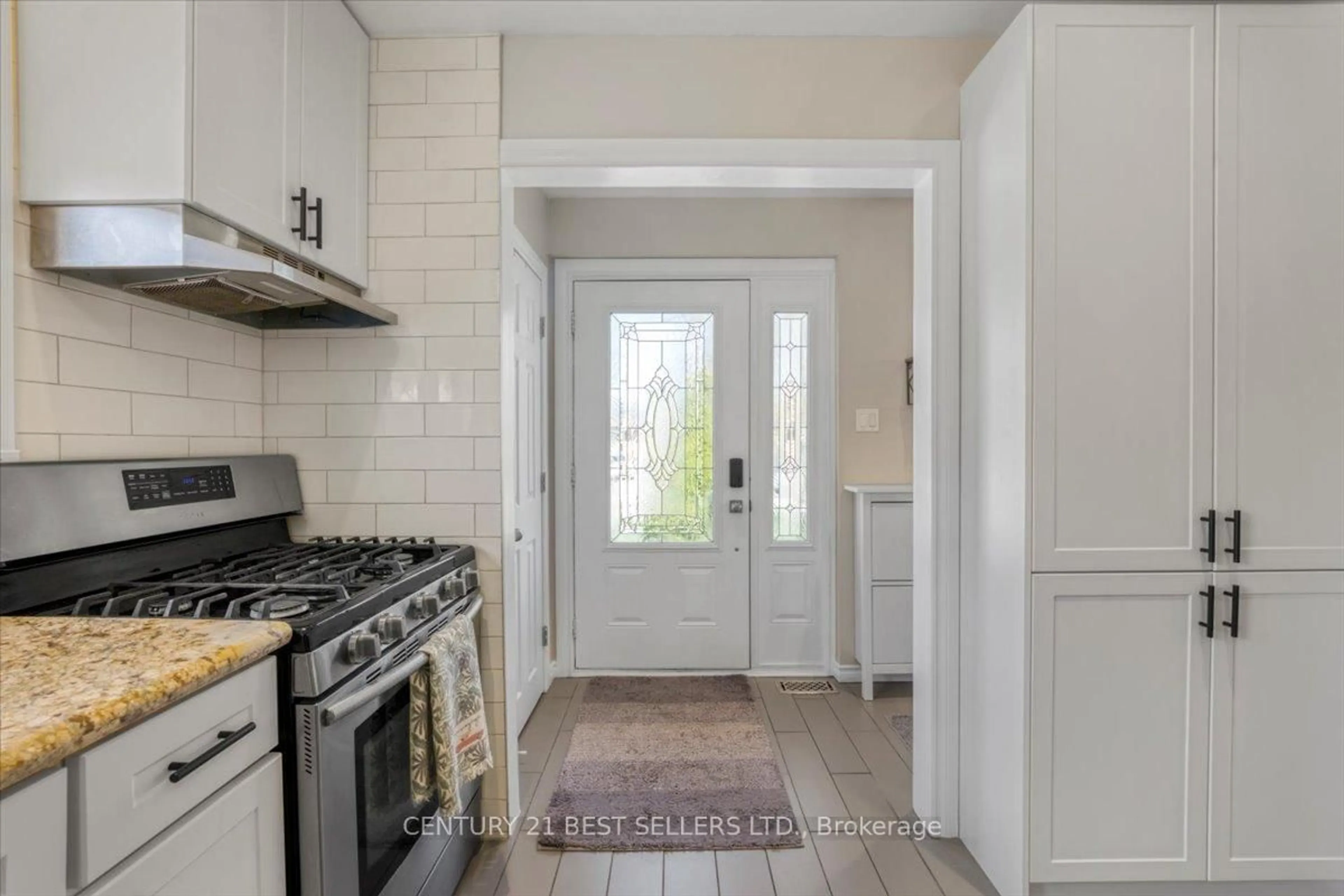 Unknown for 240 Elka Dr, Richmond Hill Ontario L4C 3A3
