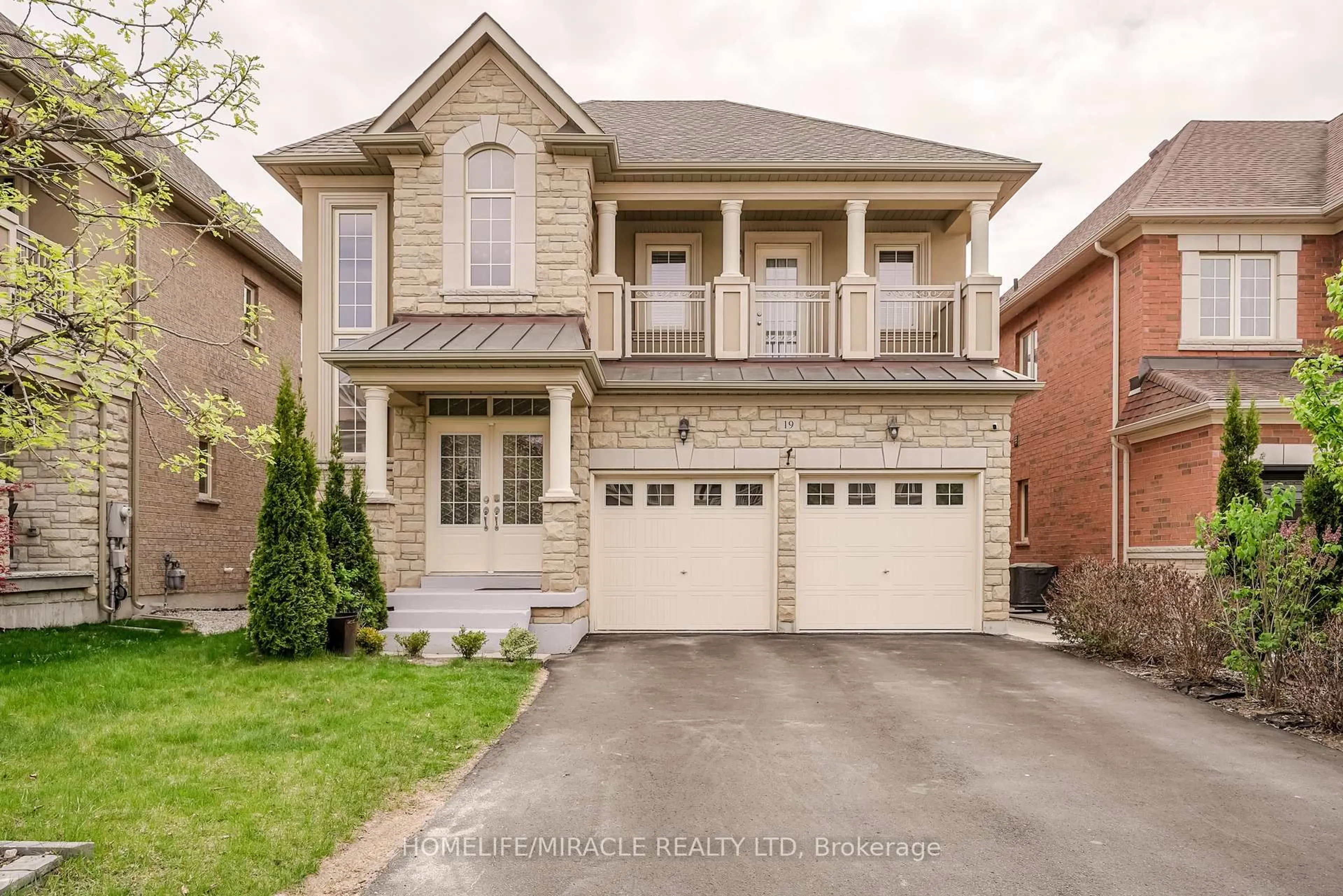 Home with brick exterior material, street for 19 Wardlaw Pl, Vaughan Ontario L4H 0Z5