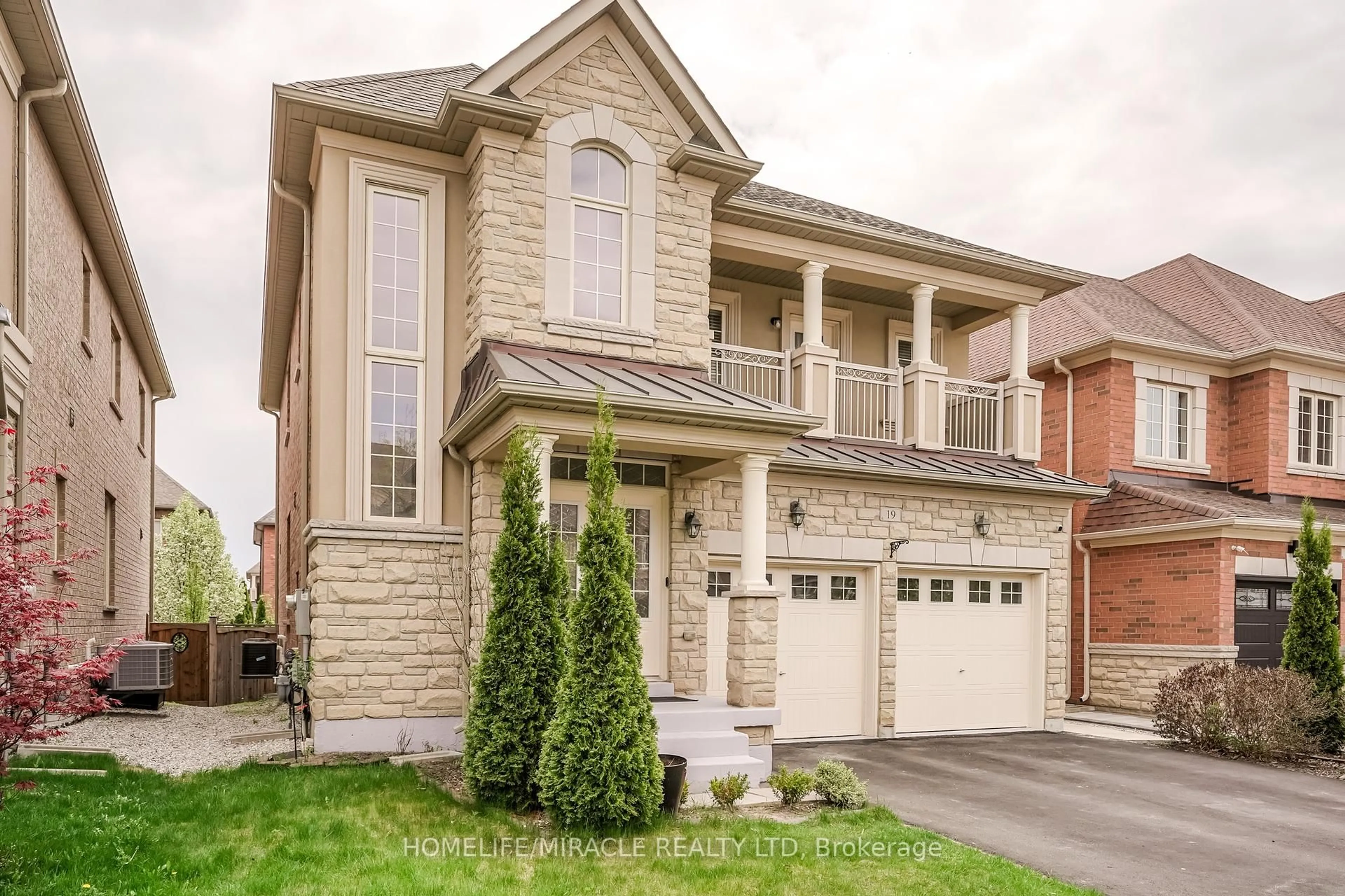 Home with brick exterior material, street for 19 Wardlaw Pl, Vaughan Ontario L4H 0Z5