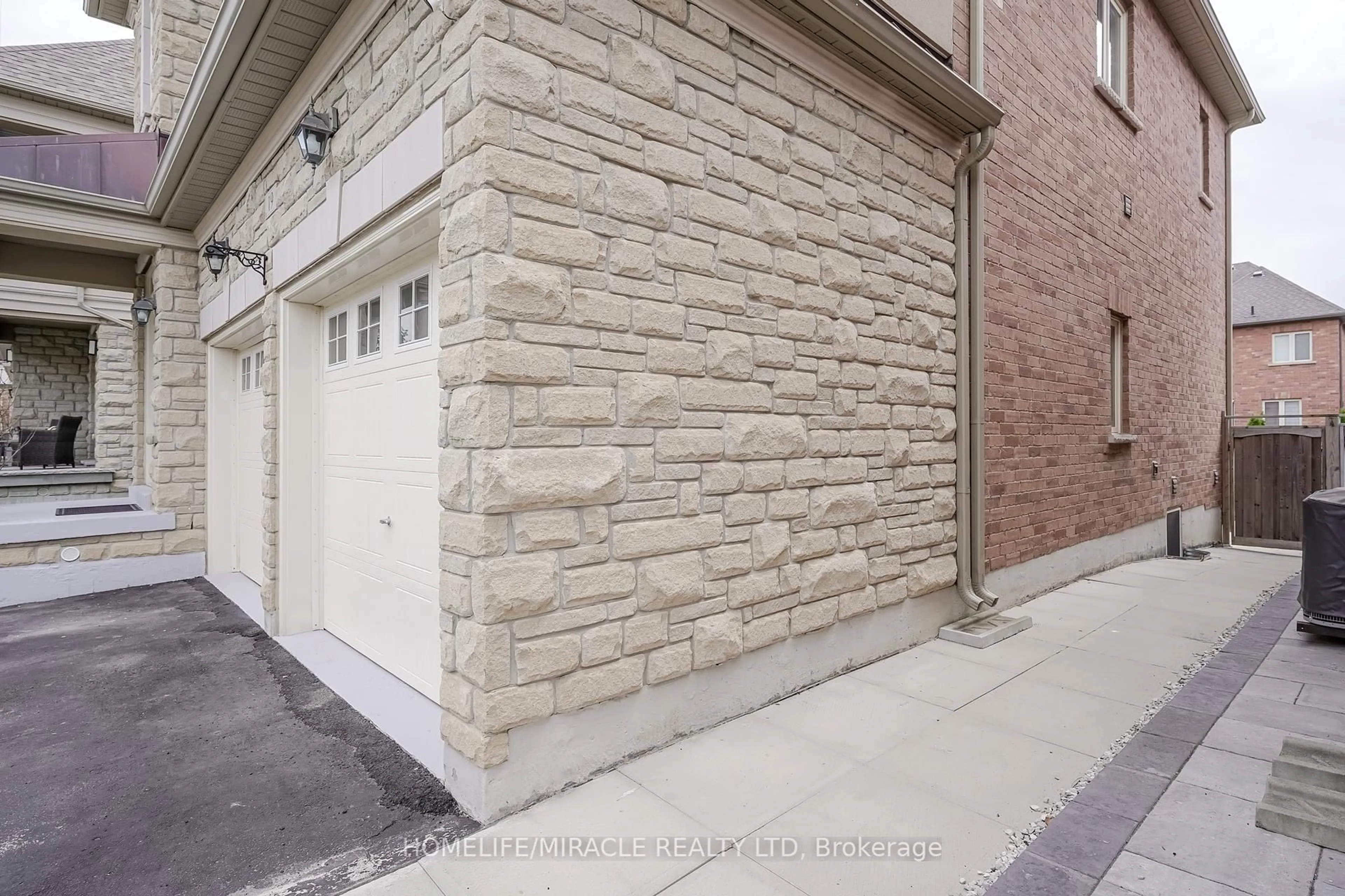 Unknown for 19 Wardlaw Pl, Vaughan Ontario L4H 0Z5