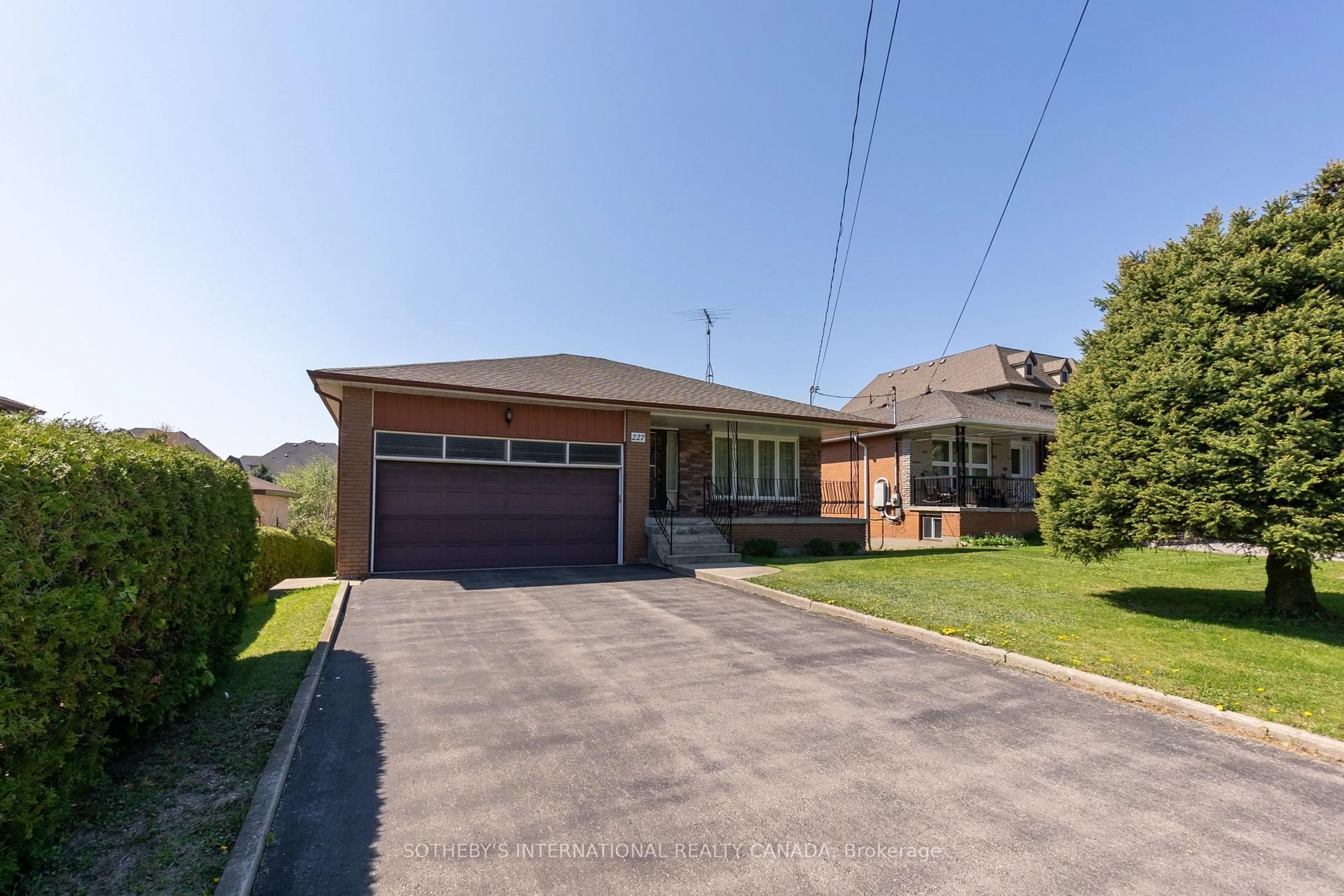 Unknown for 227 Elgin Mills Rd, Richmond Hill Ontario L4C 4M1