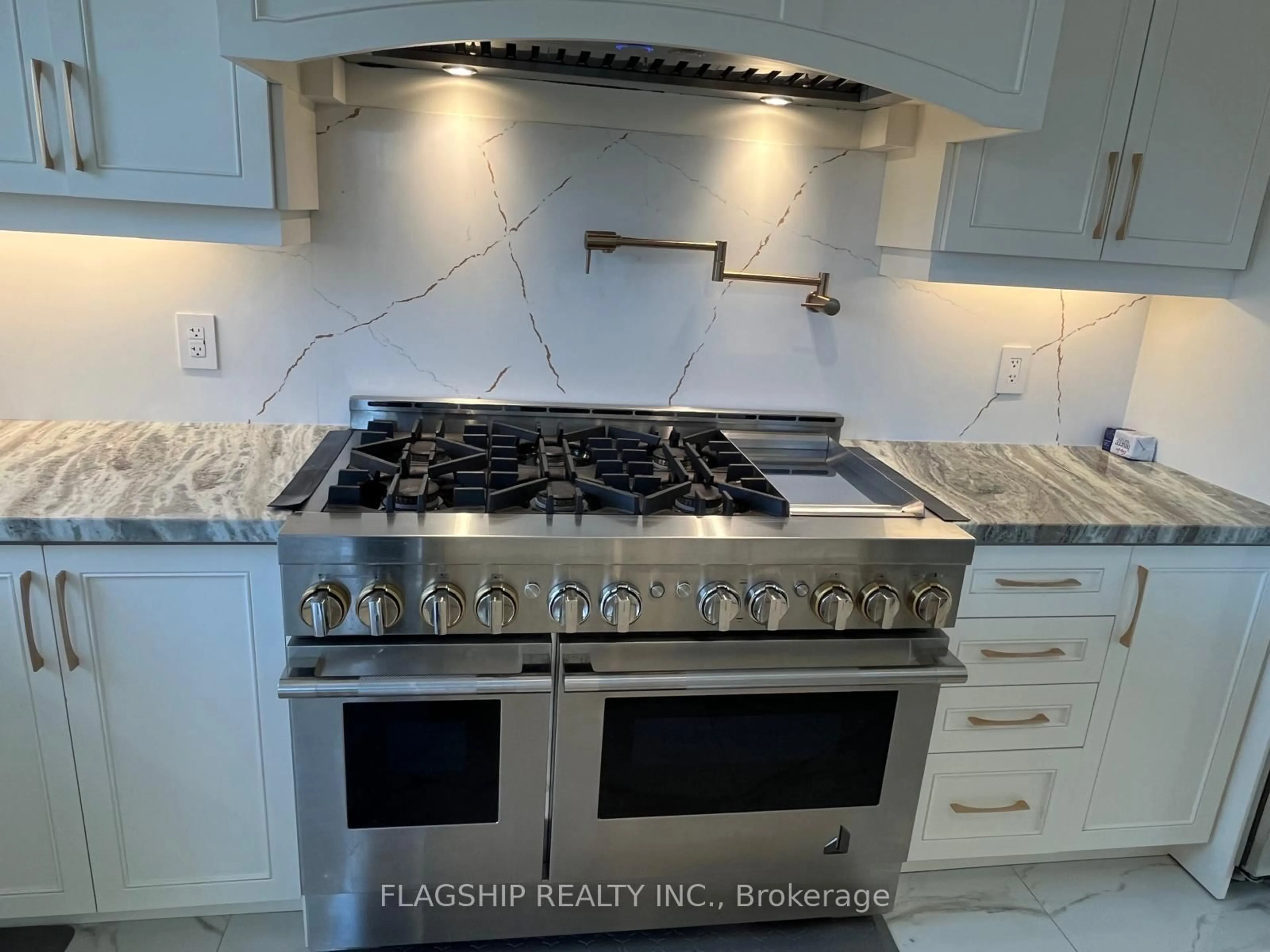 Contemporary kitchen, ceramic/tile floor for 55 Settlers Cres, Bradford West Gwillimbury Ontario L3Z 4N3