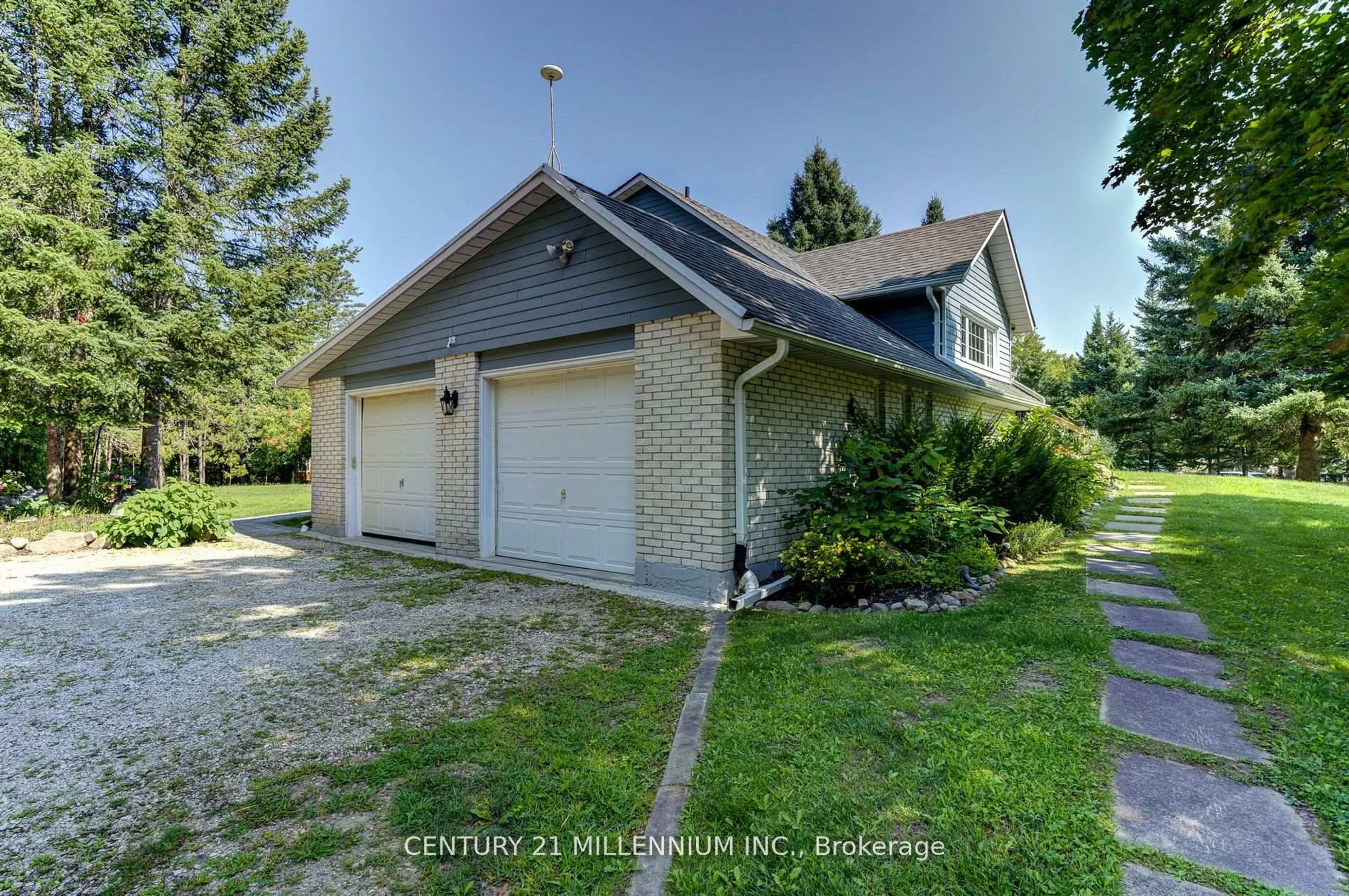A pic from outside/outdoor area/front of a property/back of a property/a pic from drone, street for 19 Gallowood Tr, Adjala-Tosorontio Ontario L0M 1J0