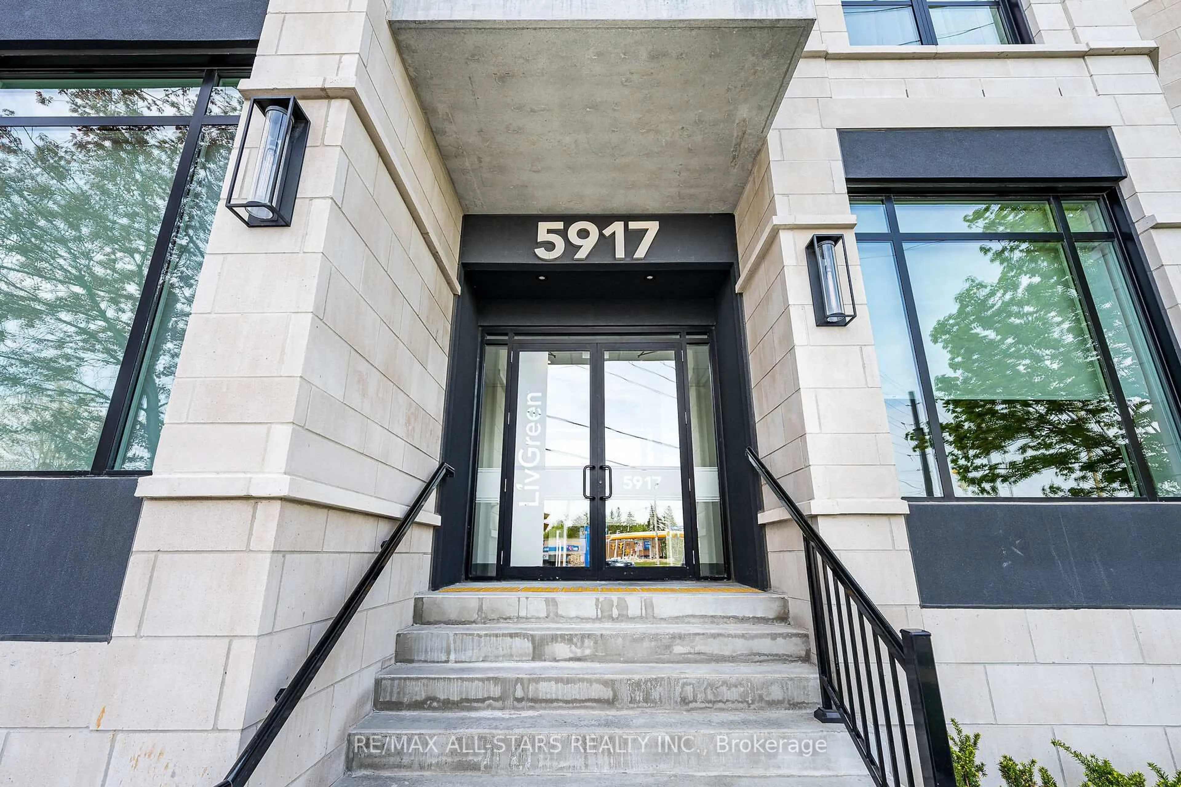 Unknown for 5917 Main St #611, Whitchurch-Stouffville Ontario L4A 2Z9