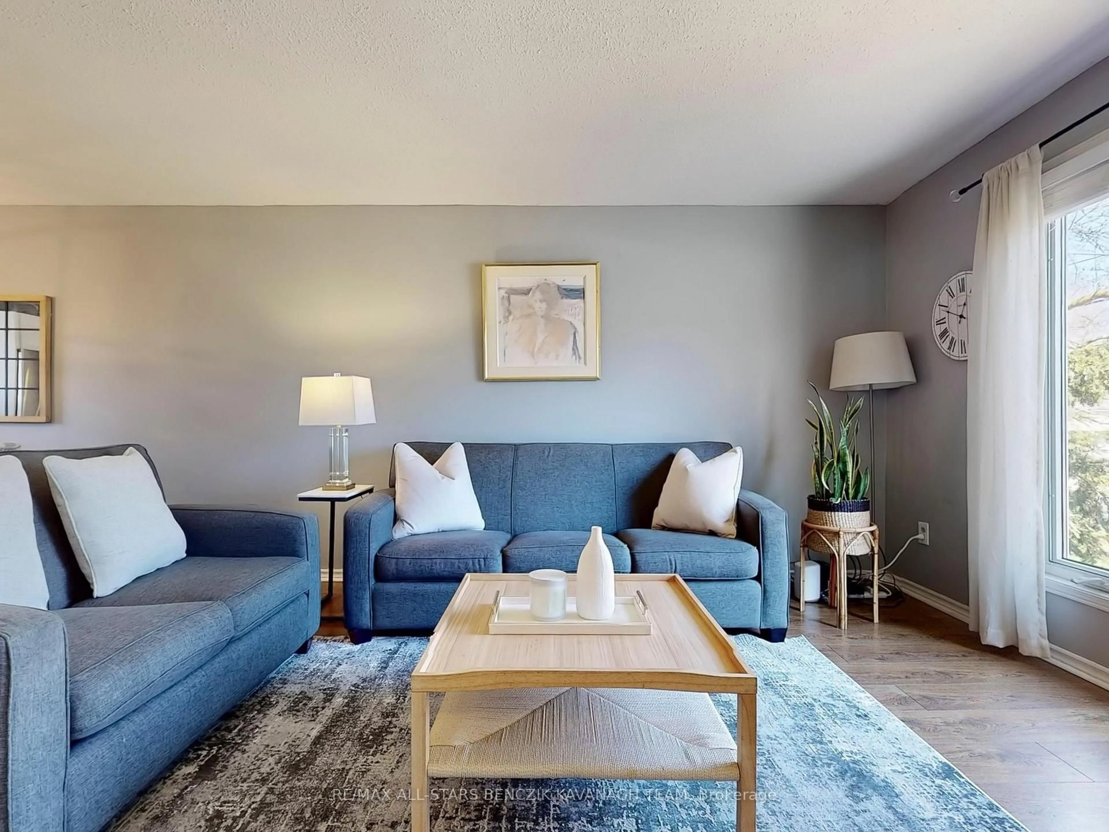 Living room with furniture, unknown for 42 Jerman St, Markham Ontario L3P 3P1