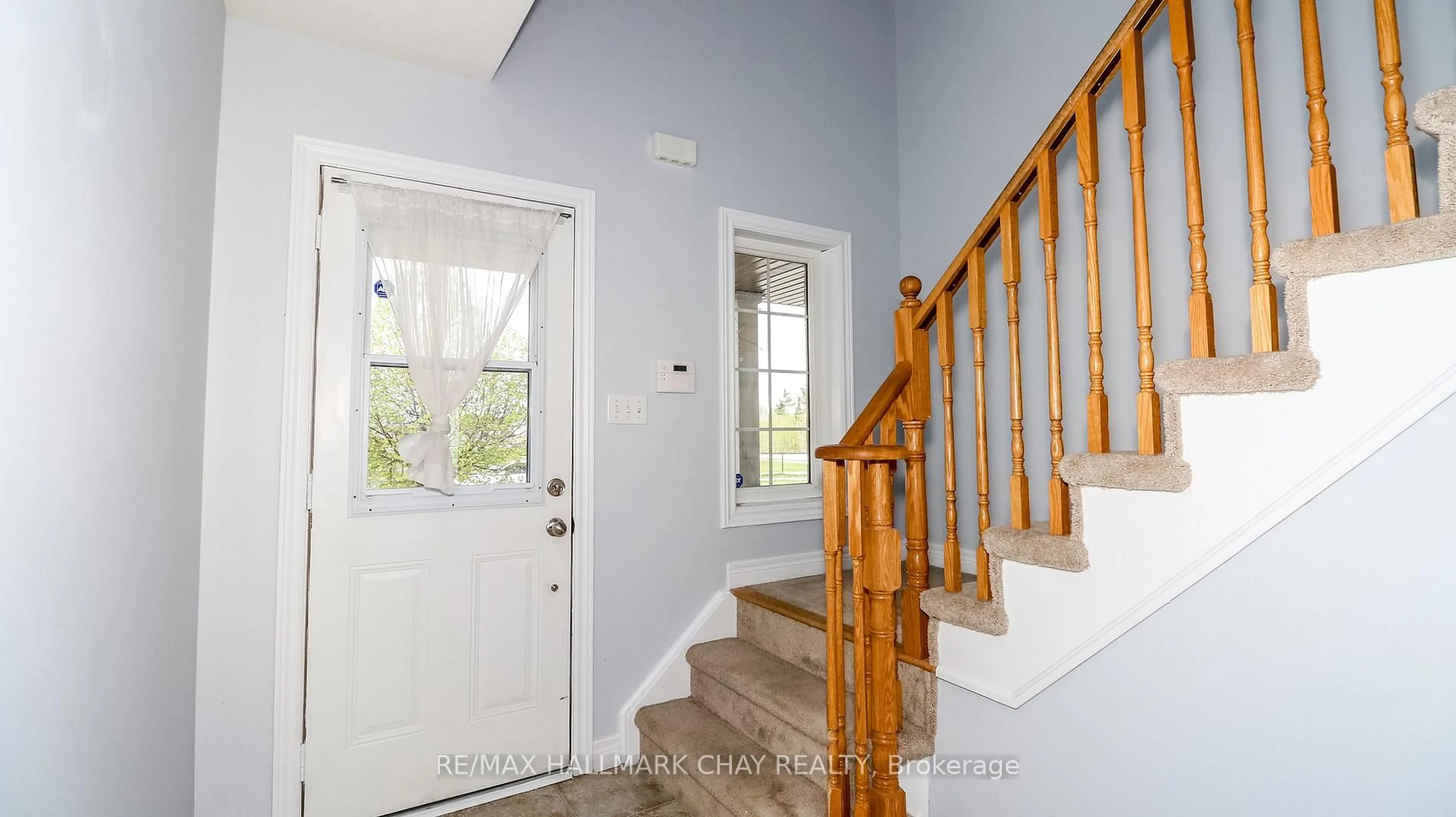 Indoor entryway for 161 Greenwood Dr, Essa Ontario L0M 1B4