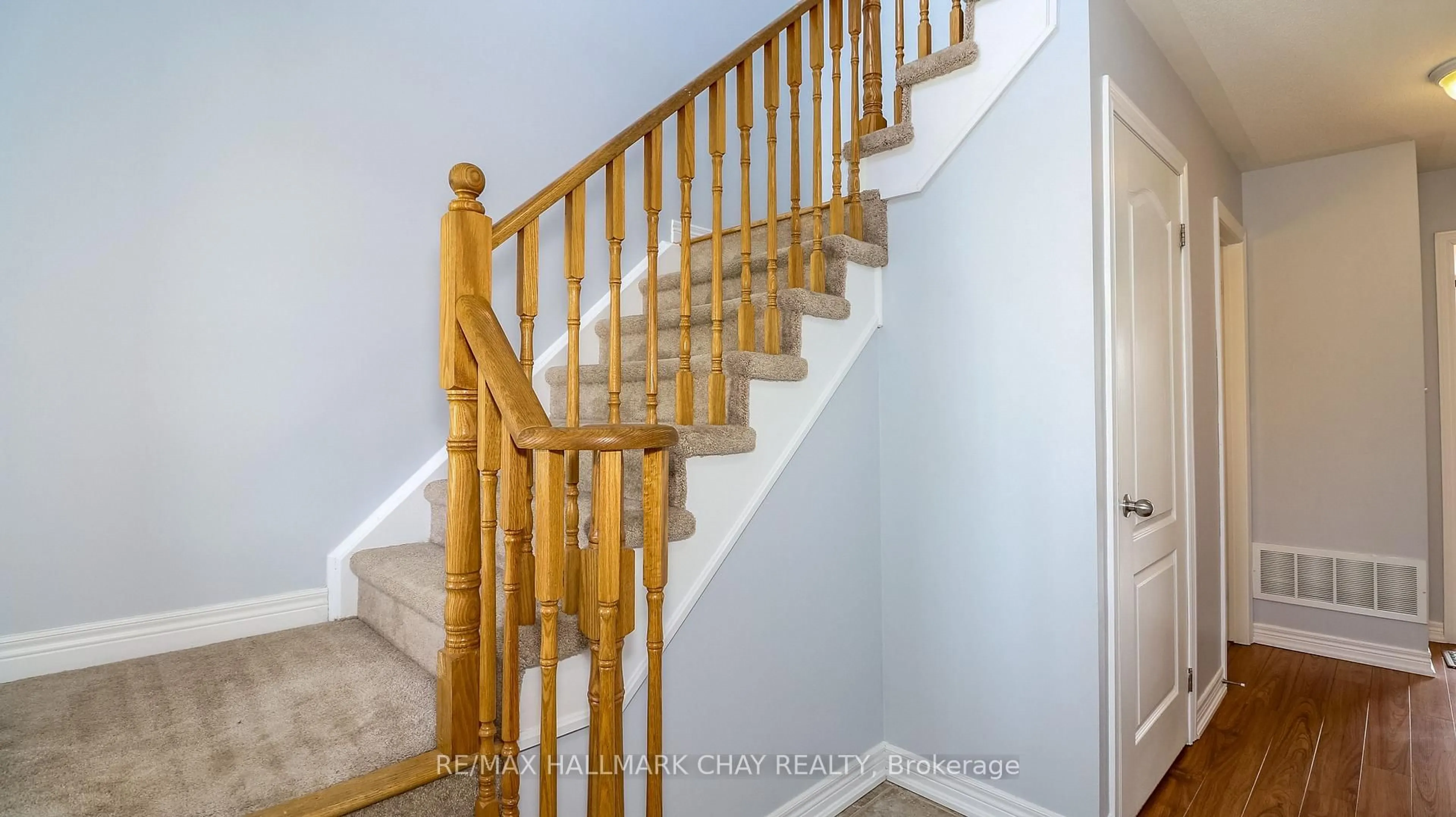 Stairs for 161 Greenwood Dr, Essa Ontario L0M 1B4