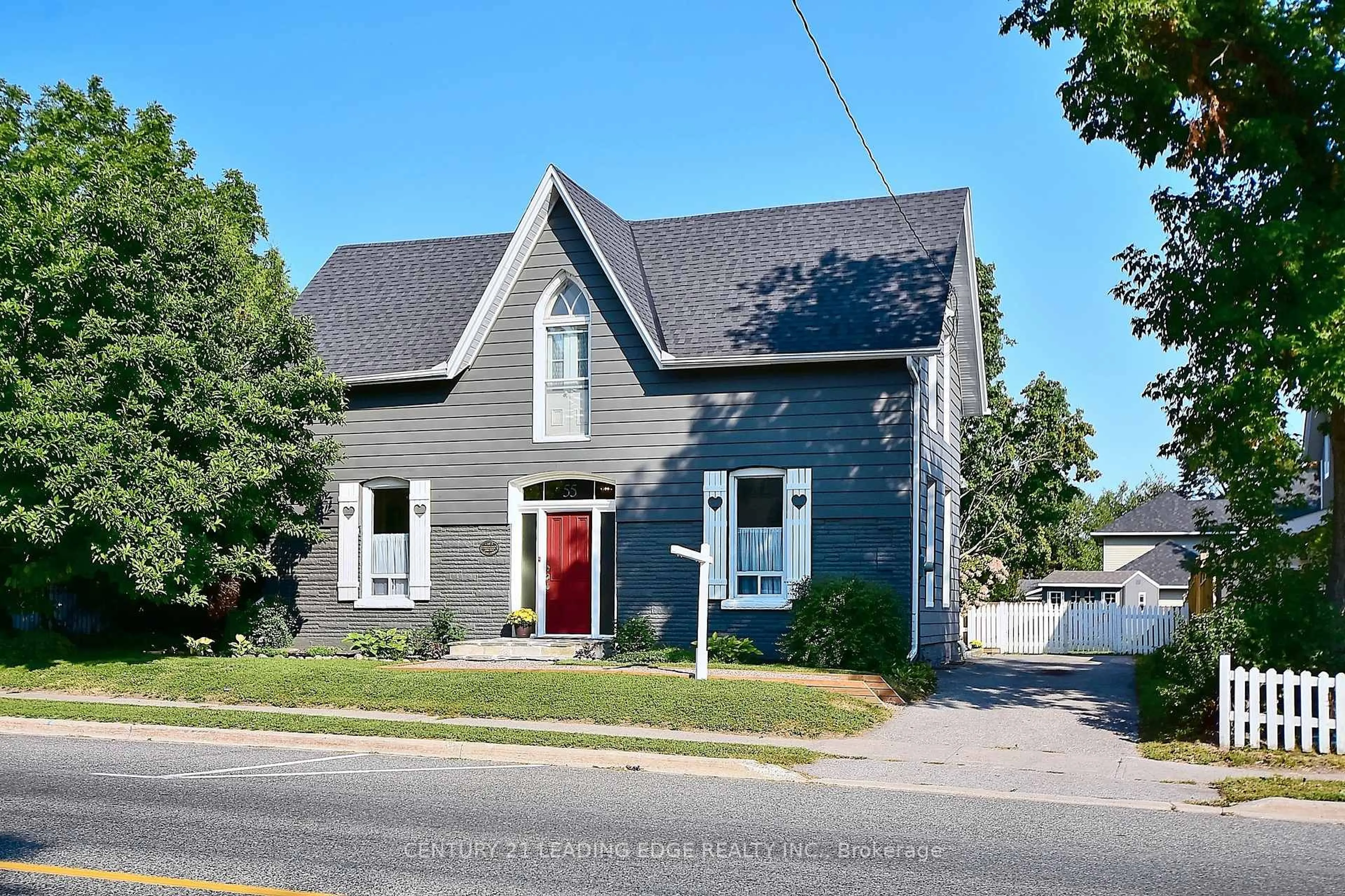 Home with vinyl exterior material, street for 55 Brock St, Uxbridge Ontario L9P 1M4
