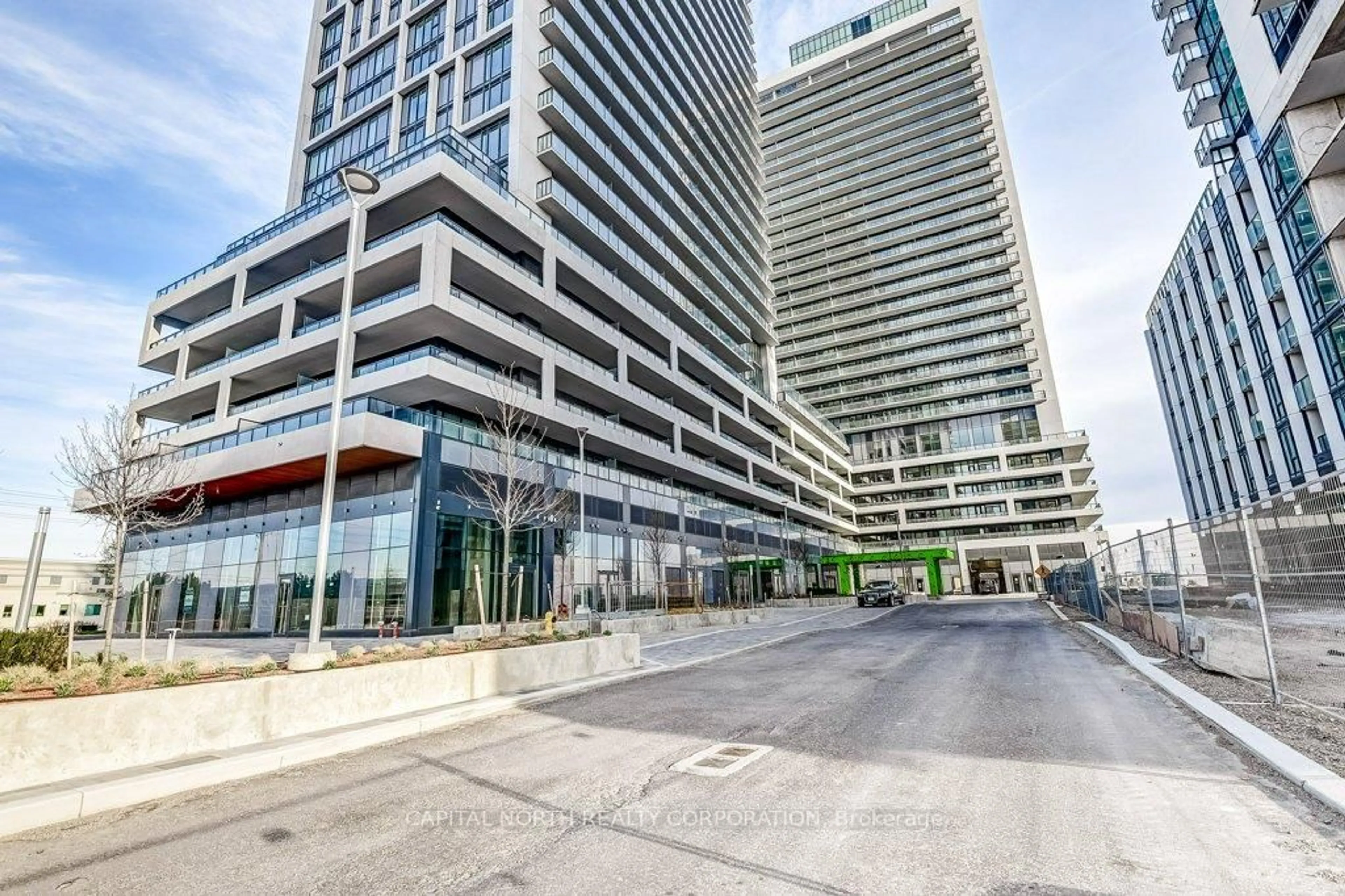 Indoor foyer for 8960 Jane St #217, Vaughan Ontario L4K 2M9
