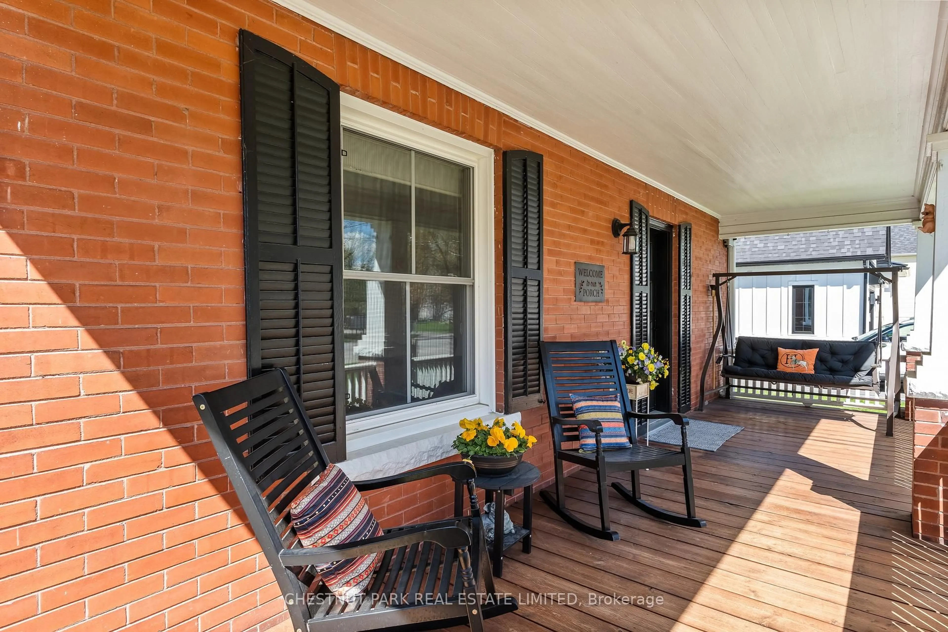 Home with brick exterior material, street for 36 Third Ave, Uxbridge Ontario L9P 1K5