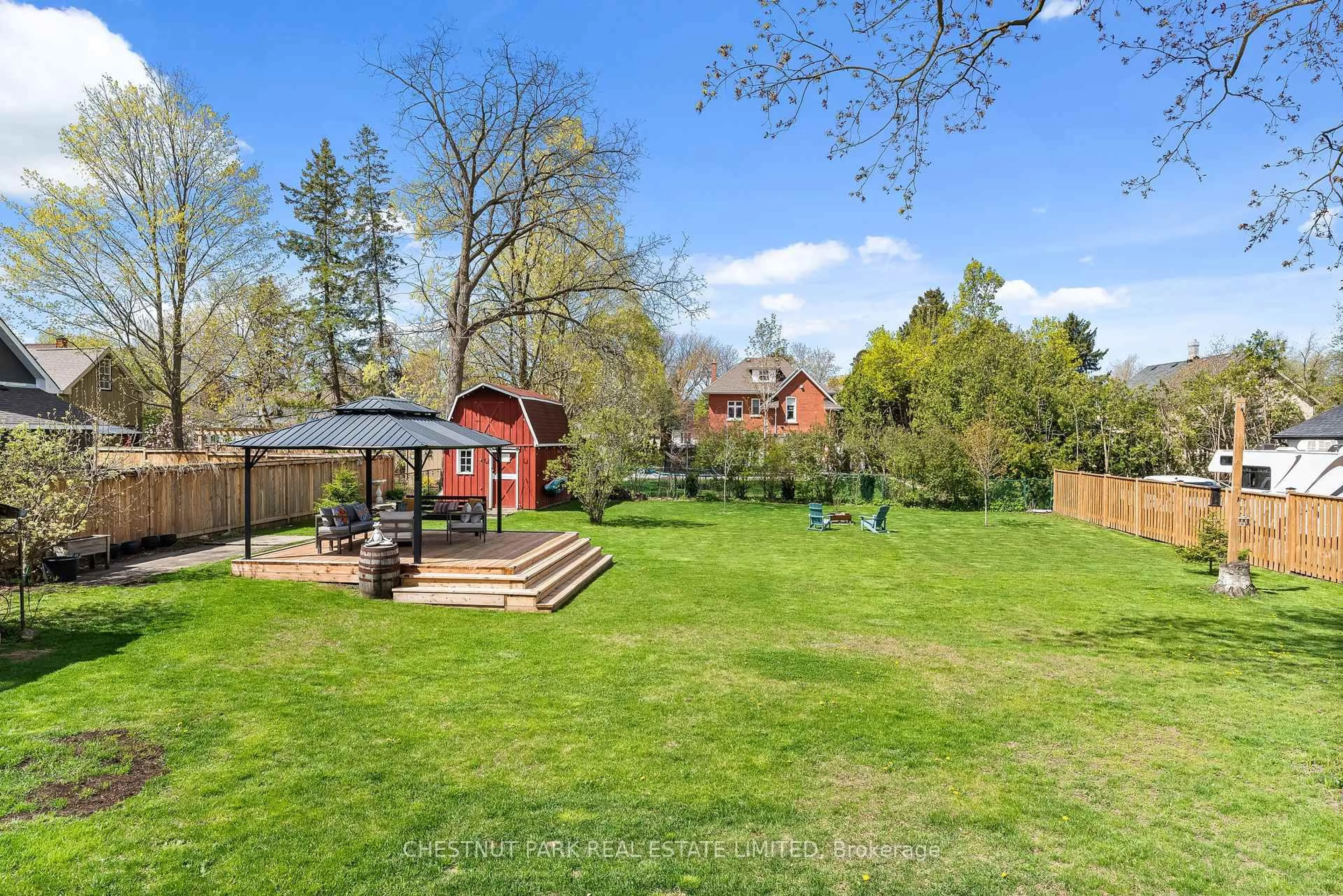 Patio, forest/trees view for 36 Third Ave, Uxbridge Ontario L9P 1K5