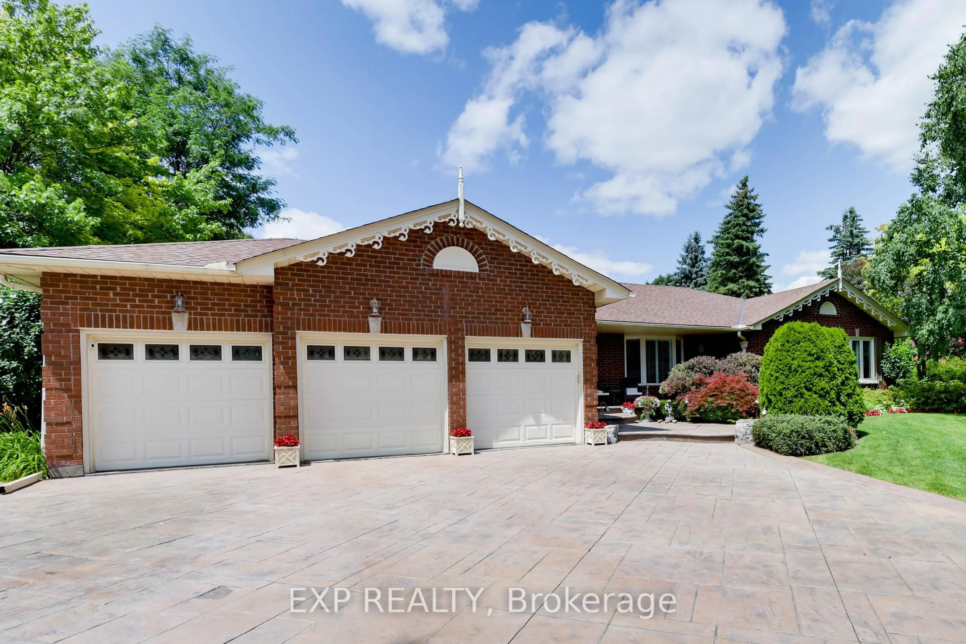 Unknown for 287 Burns Blvd, King Ontario L7B 1E1