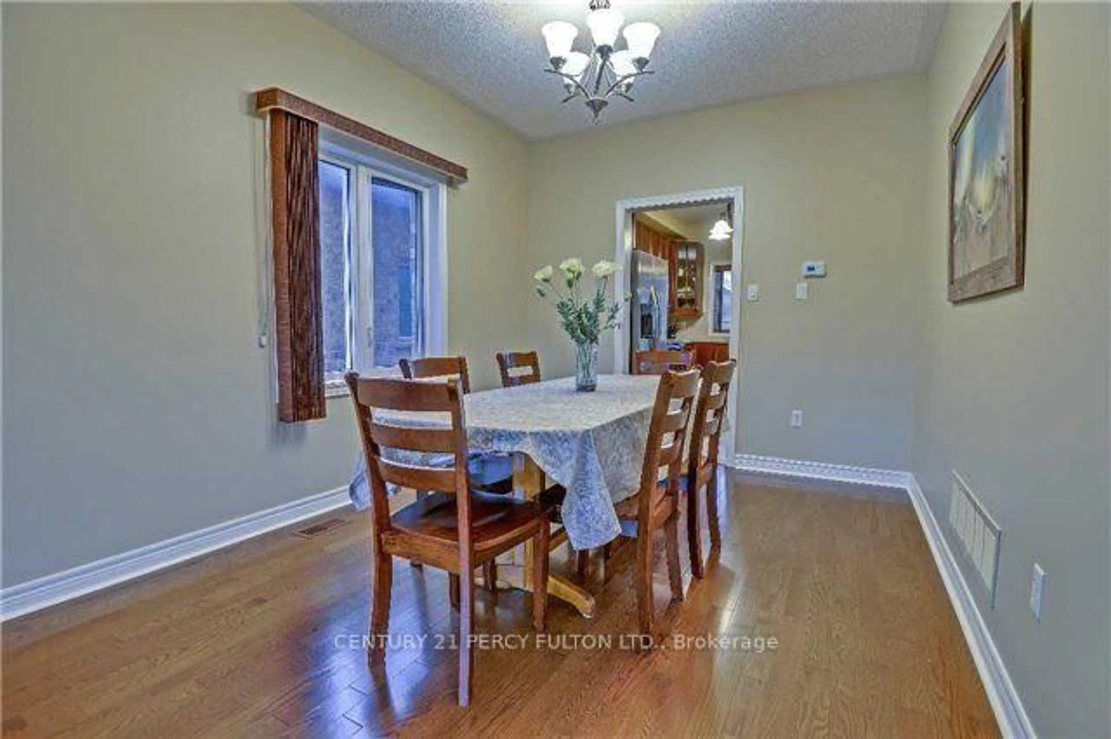 Dining room, wood/laminate floor for 359 Woodspring Ave, Newmarket Ontario L3X 3H1