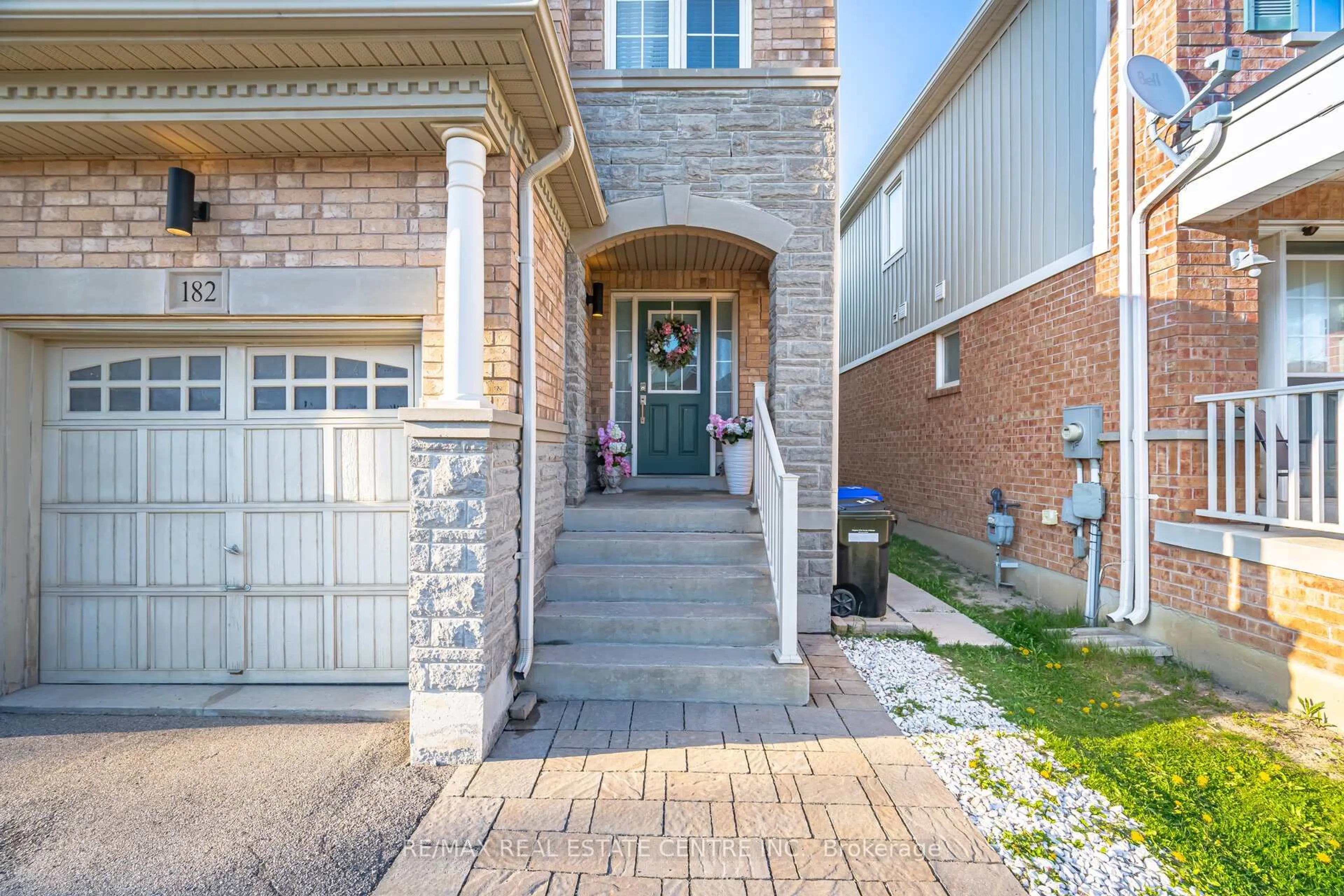 Home with brick exterior material, street for 182 Meadowhawk Tr, Bradford West Gwillimbury Ontario L3Z 0E9