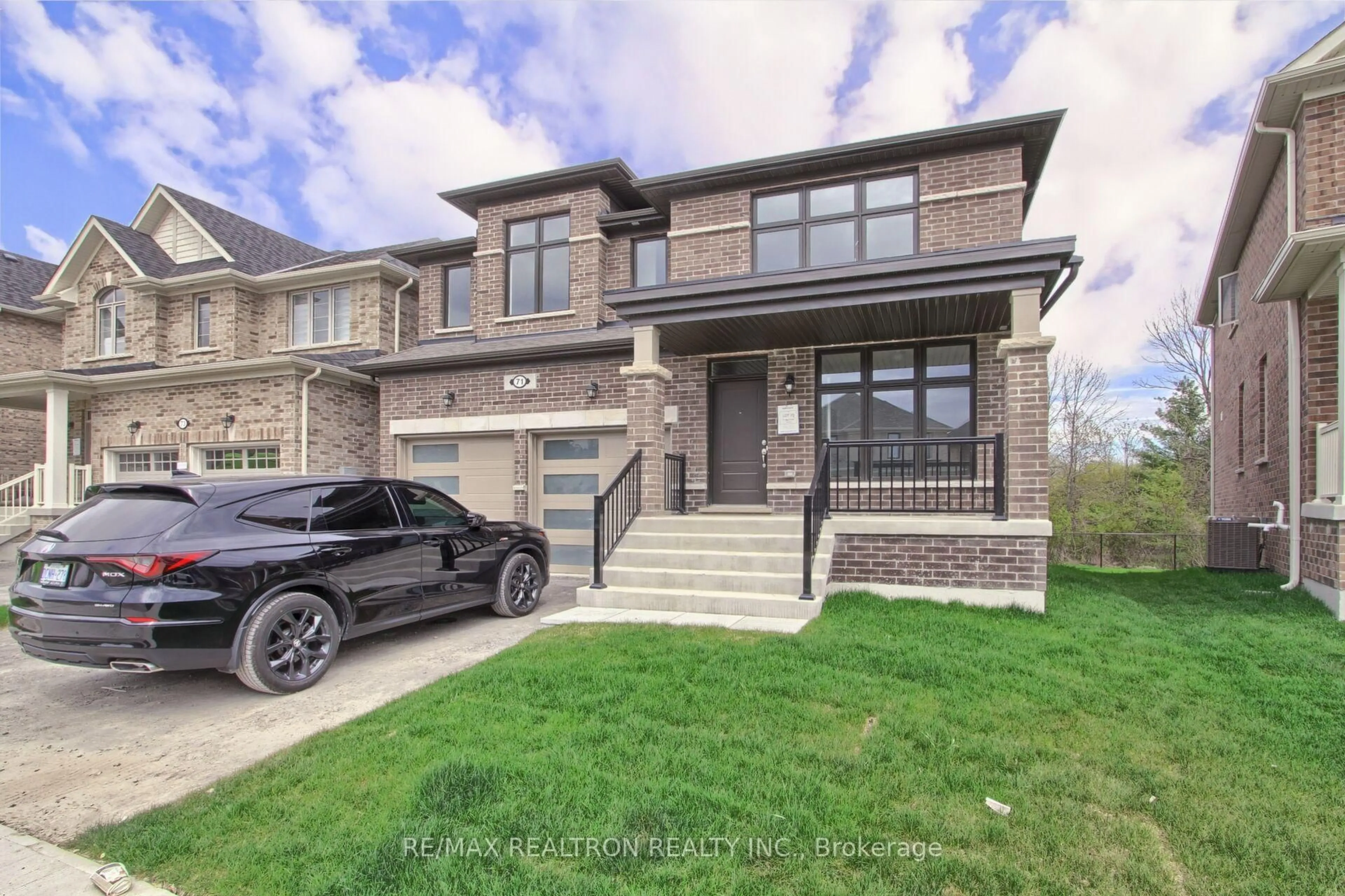 Home with brick exterior material, street for 71 Big Canoe Dr, Georgina Ontario L0E 1R0