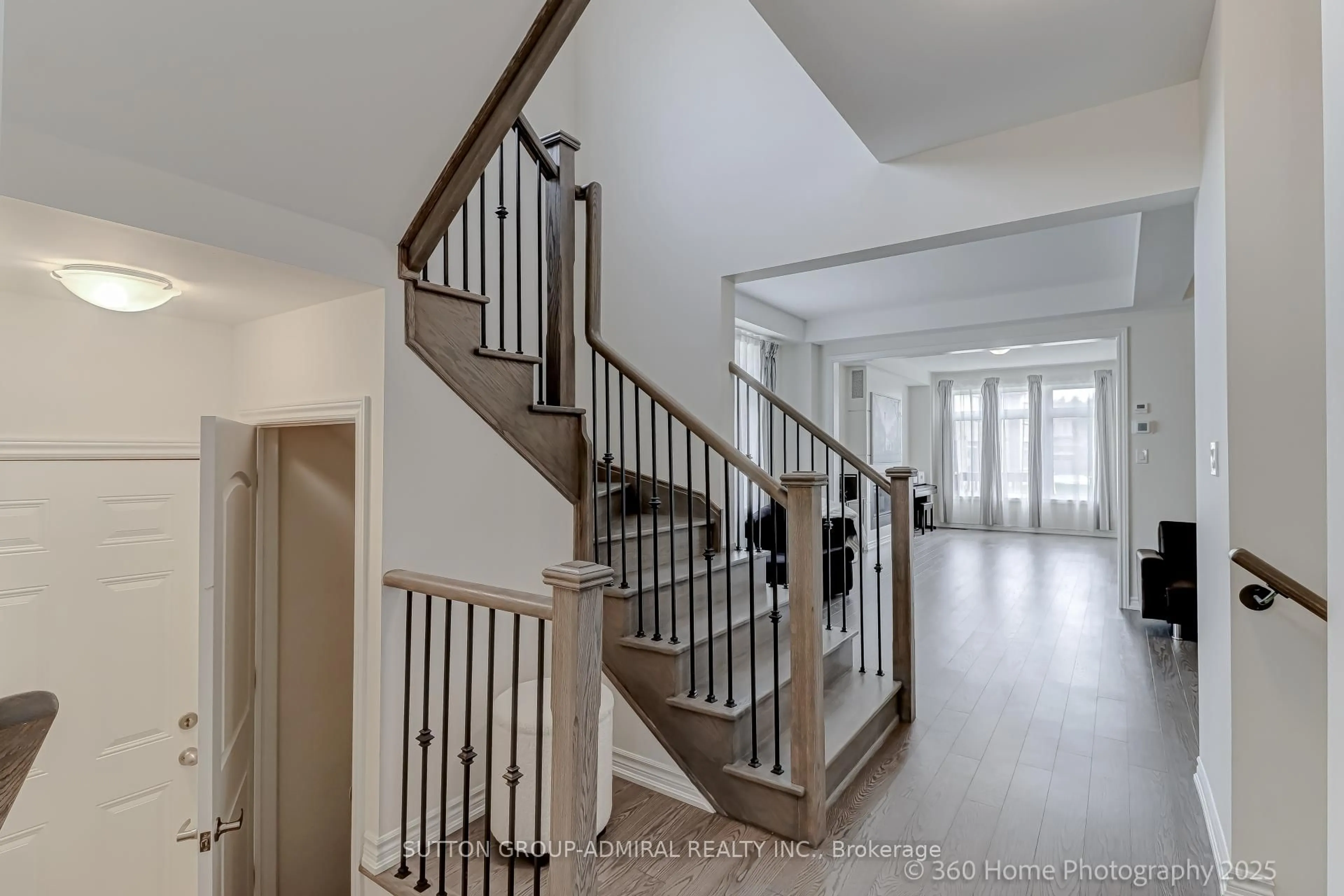 Unknown for 102 Kentledge Ave, East Gwillimbury Ontario L9N 0V9