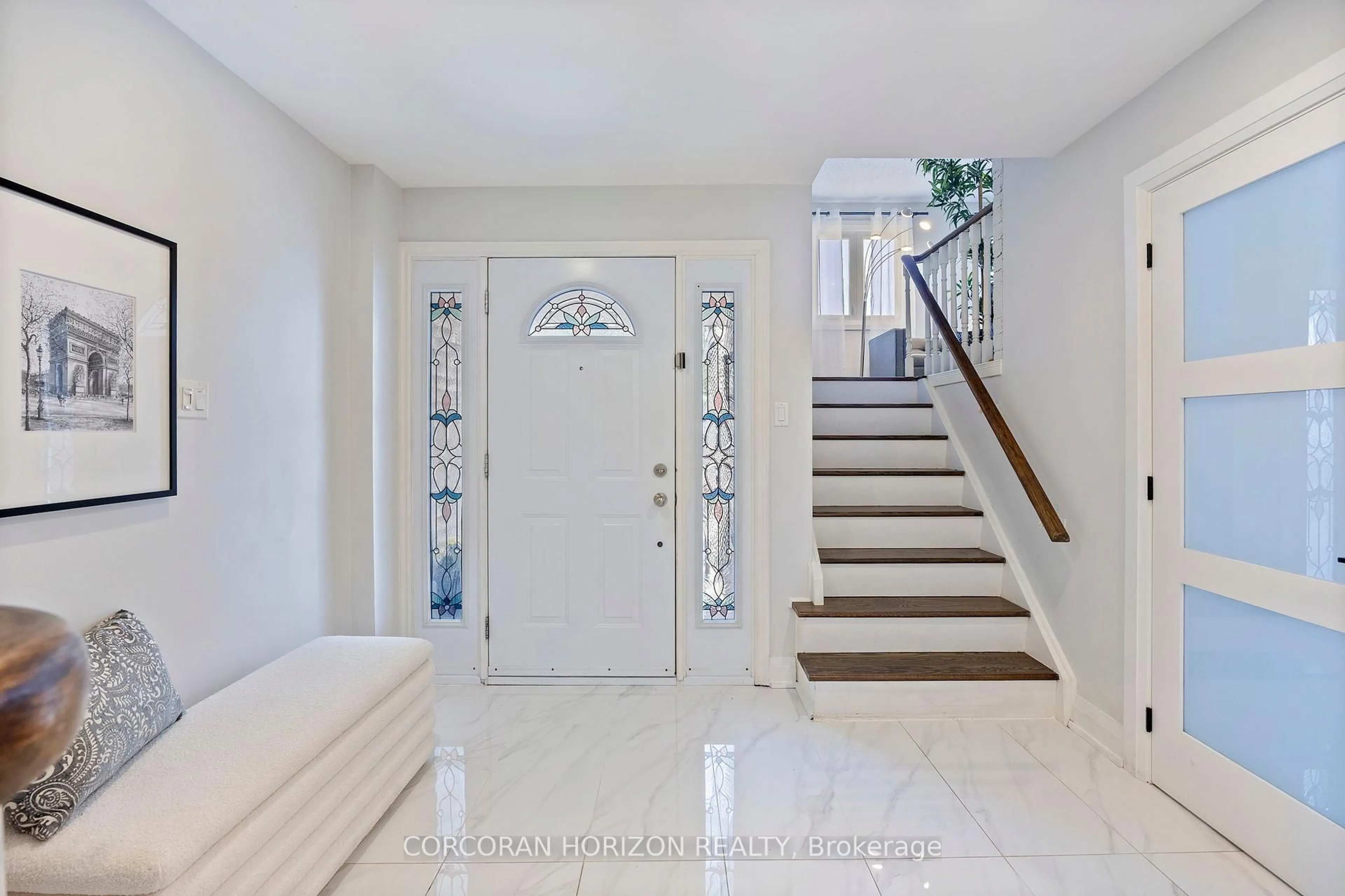 Indoor entryway for 35 McKelvey Dr, Markham Ontario L3T 5X6